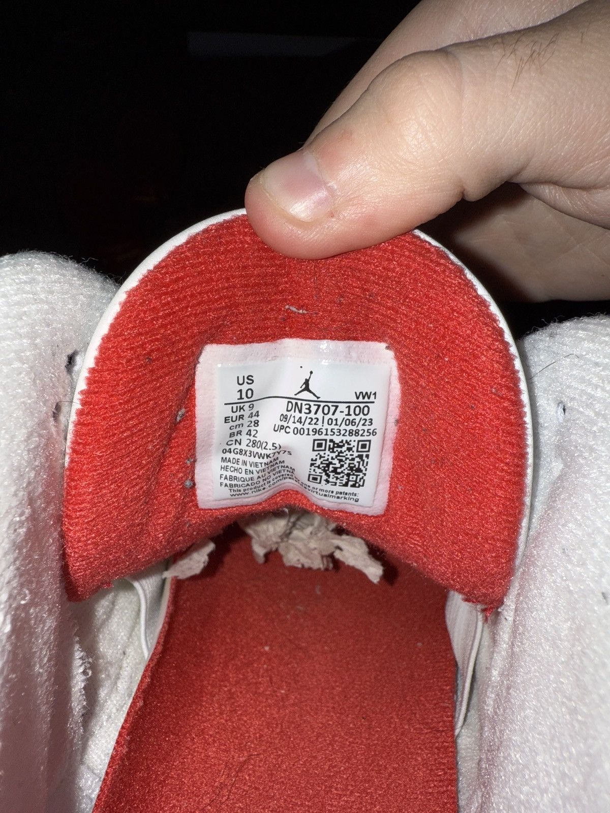 Jordan Brand × Nike Jordan 3 reimagined white cement Size US 10 / EU 43 - 7 Thumbnail
