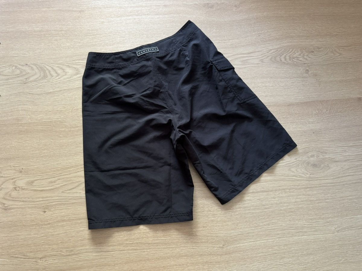 Vintage Vintage Oakley y2k Swim Surfing Black Shorts Size US 31 - 3 Thumbnail