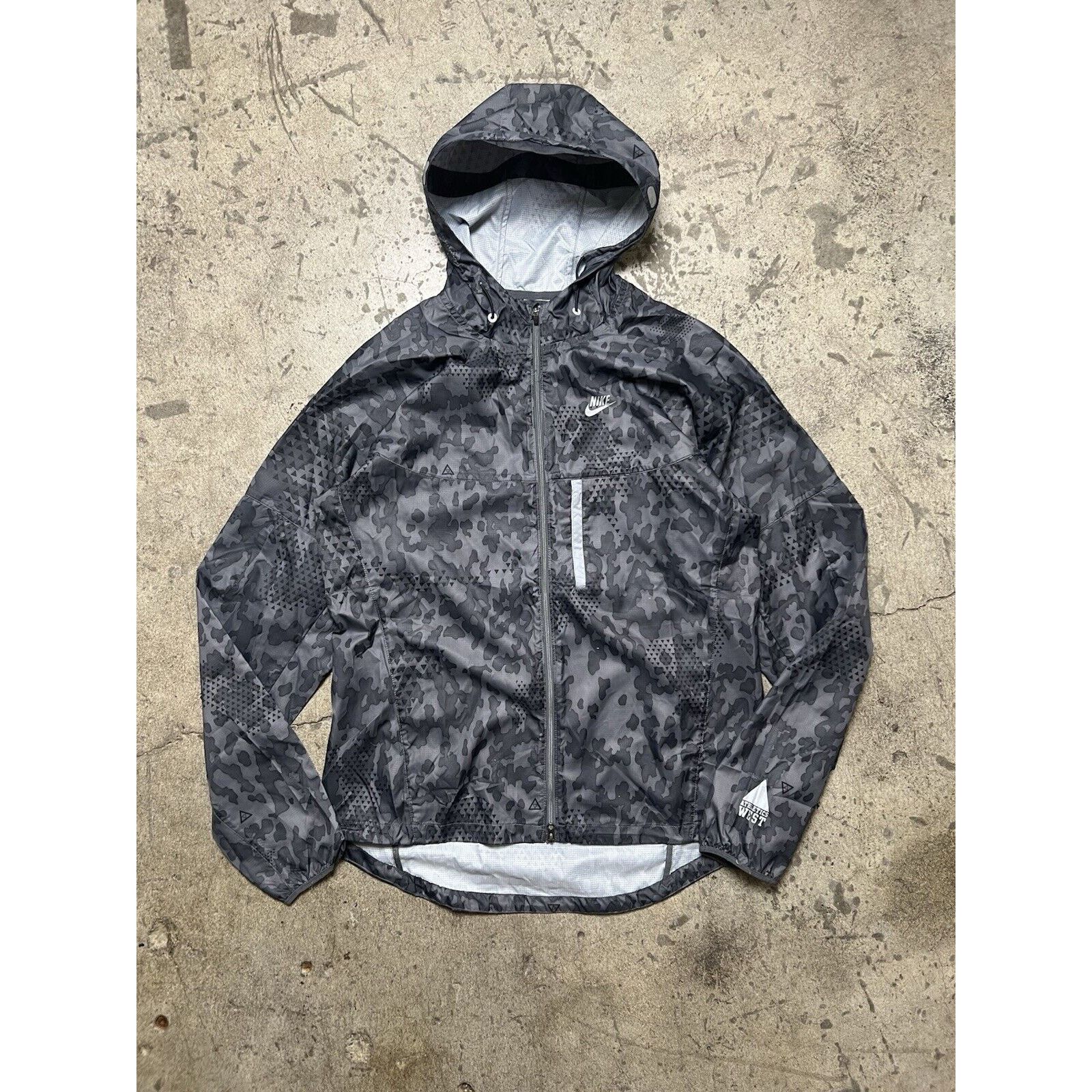 Nike Nike Gray Camo Patterned Athletics West 2011 Nylon Sample M Size US M / EU 48-50 / 2 - 1 Thumbnail