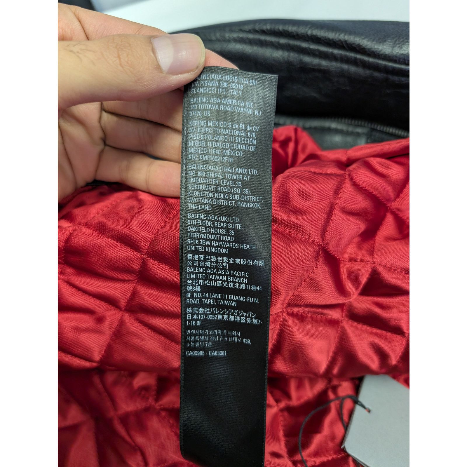 Balenciaga o1rshd1 Upcycled Biker Jacket in Black Size US M / EU 48-50 / 2 - 21 Thumbnail