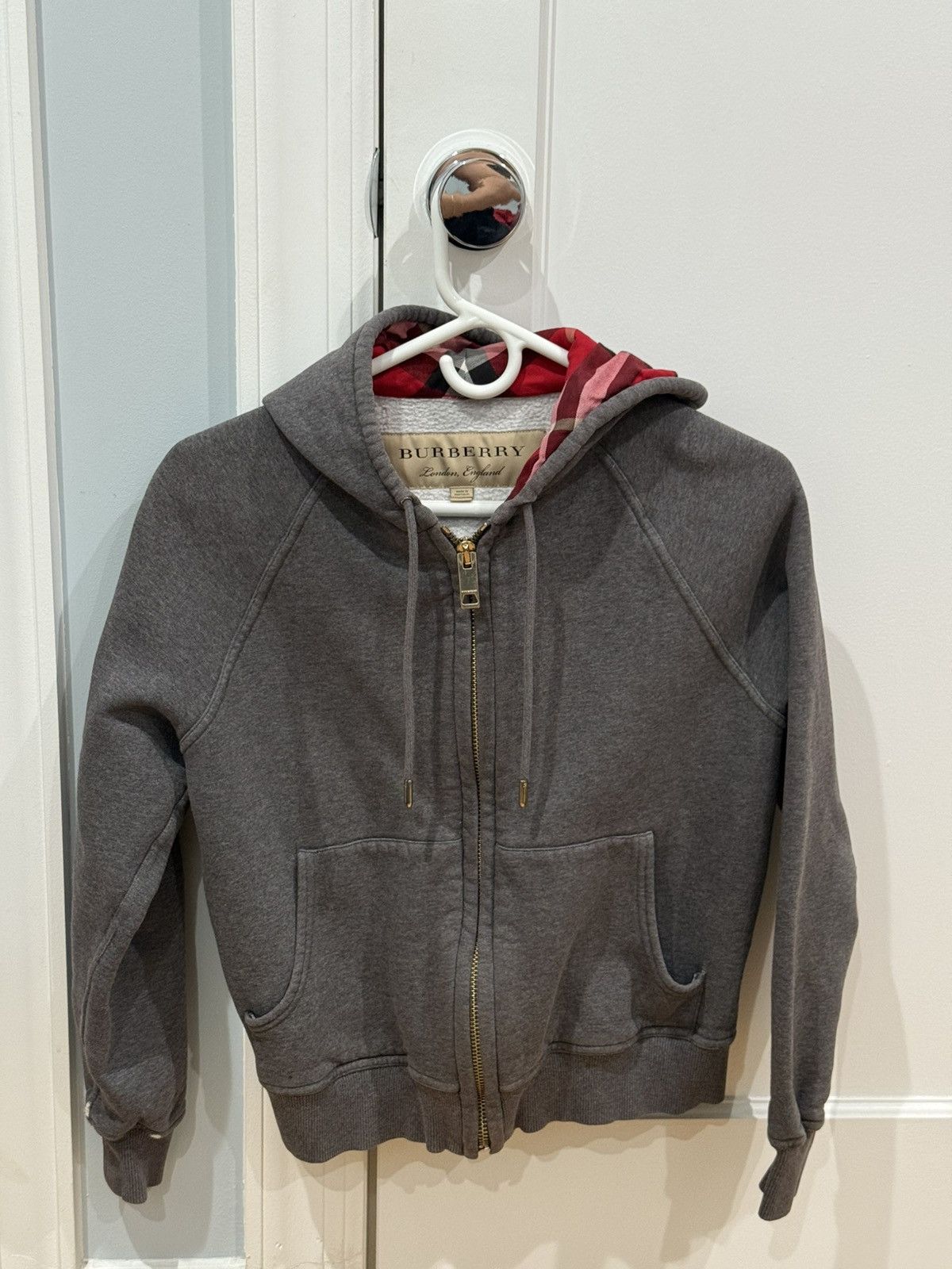 Burberry Burberry Gray Hoodie with Red Interior Size M / US 6-8 / IT 42-44 - 1 Thumbnail