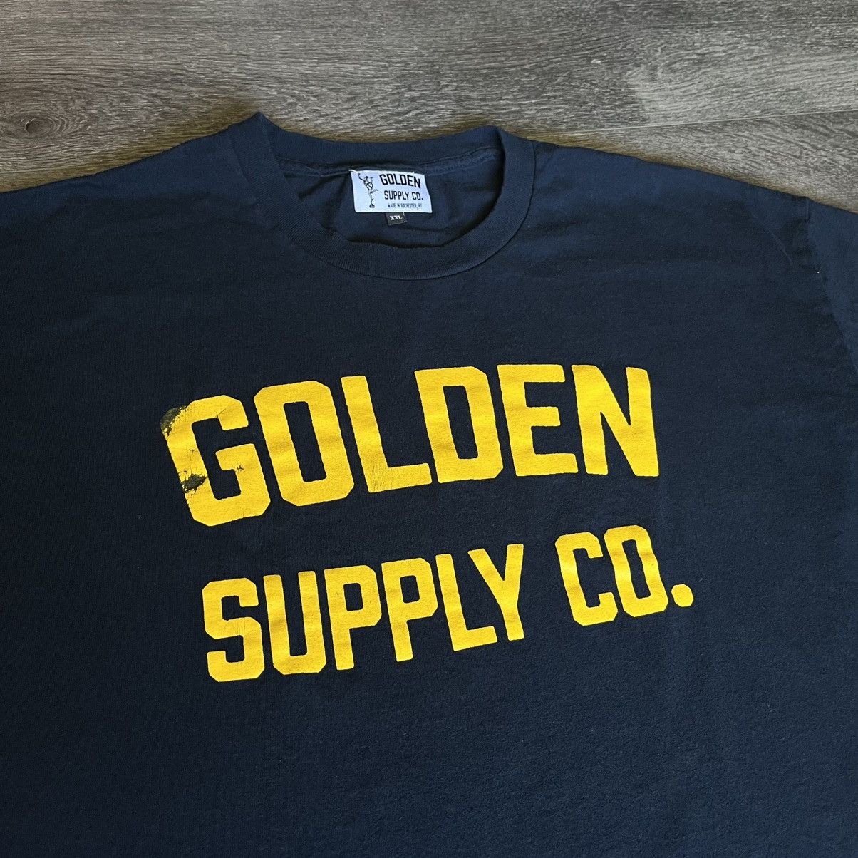 Vintage Vintage Style Golden Supply & Mfg Co. Rochester NY Logo Tee Size US XXL / EU 58 / 5 - 2 Thumbnail