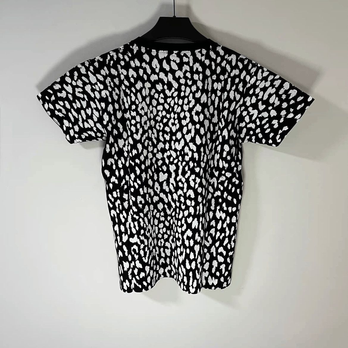 Saint Laurent Paris Saint Laurent Paris Leopard S/S Tee Size US M / EU 48-50 / 2 - 2 Thumbnail