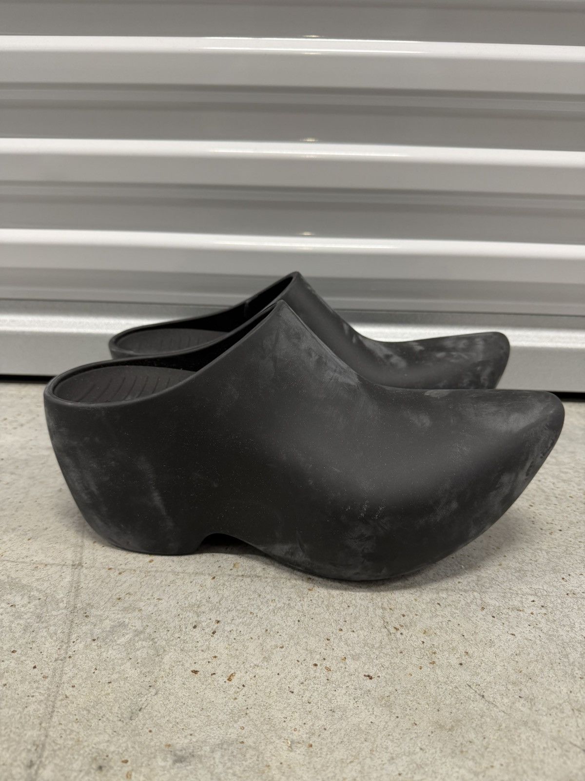 Balenciaga Worn Out Technoclog