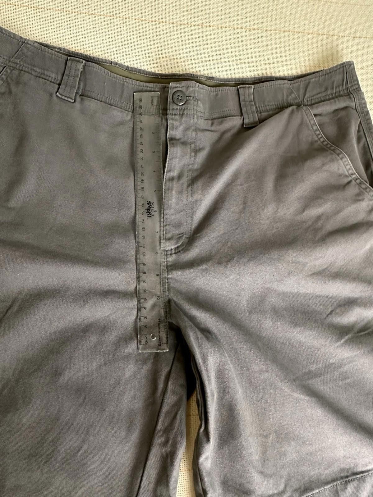 L.L. Bean L.L Bean Flat Front Gray Shorts with Natural Fit Size US 38 / EU 54 - 4 Thumbnail