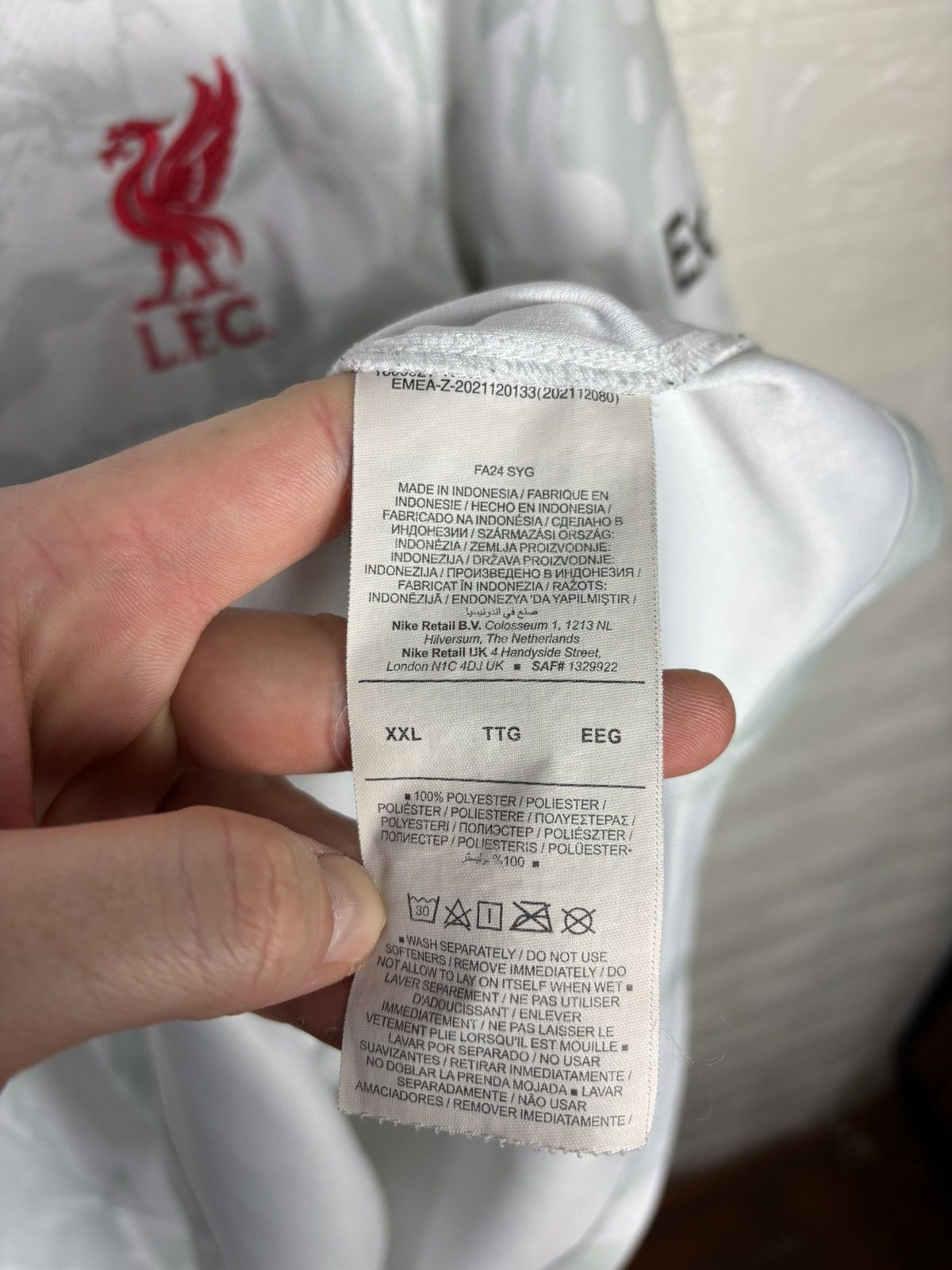 Nike LIVERPOOL 2024 2025 THIRD FOOTBALL SHIRT SOCCER JERSEY NIKE Size US XXL / EU 58 / 5 - 10 Thumbnail