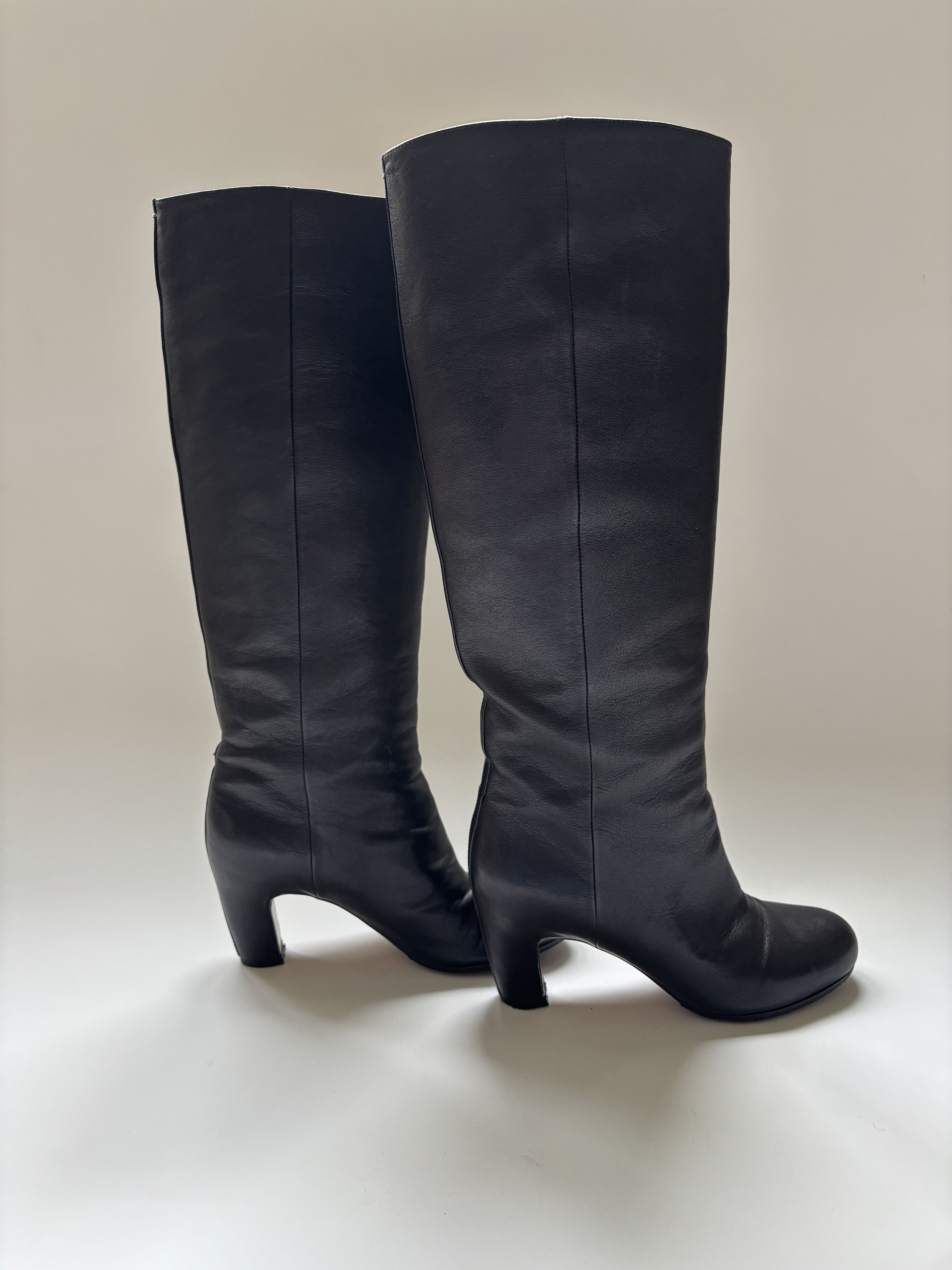 Maison Margiela ⚡️QUICK SALE⚡️Maison Margiela Black Leather High Boots Size US 5 / IT 35 - 7 Thumbnail