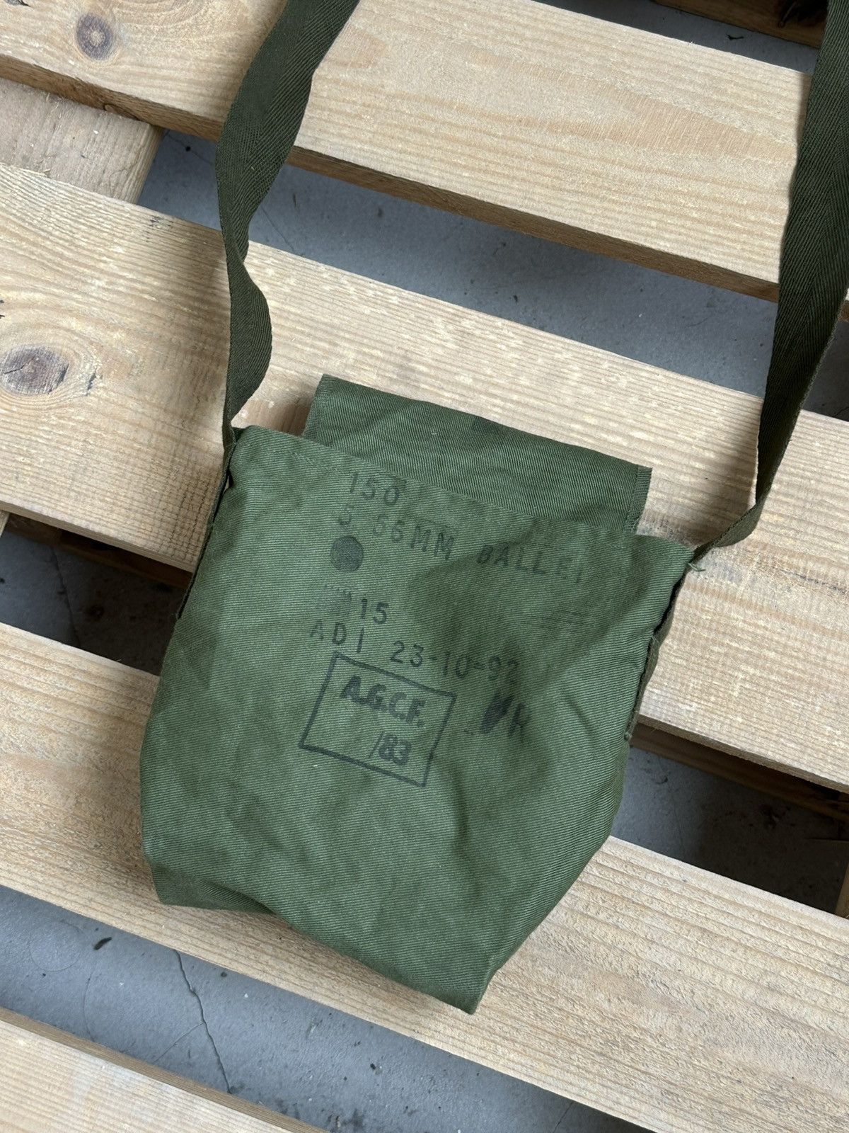 Vintage Vintage 90s 5.56mm F1 Ball Khaki Ammo Shoulder Bag Size ONE SIZE - 7 Thumbnail