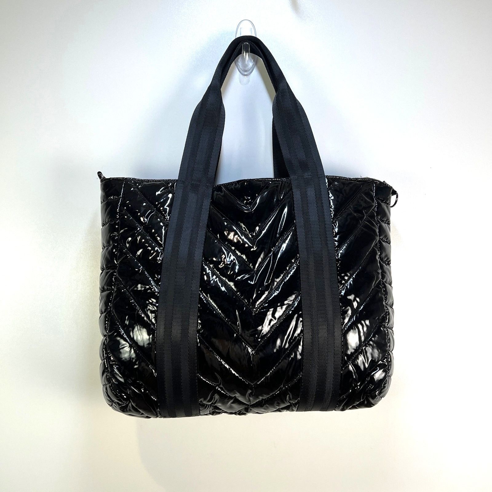 Other Think Royln Telluride Chevron Tote Quilted Puffer Black Size ONE SIZE - 6 Thumbnail