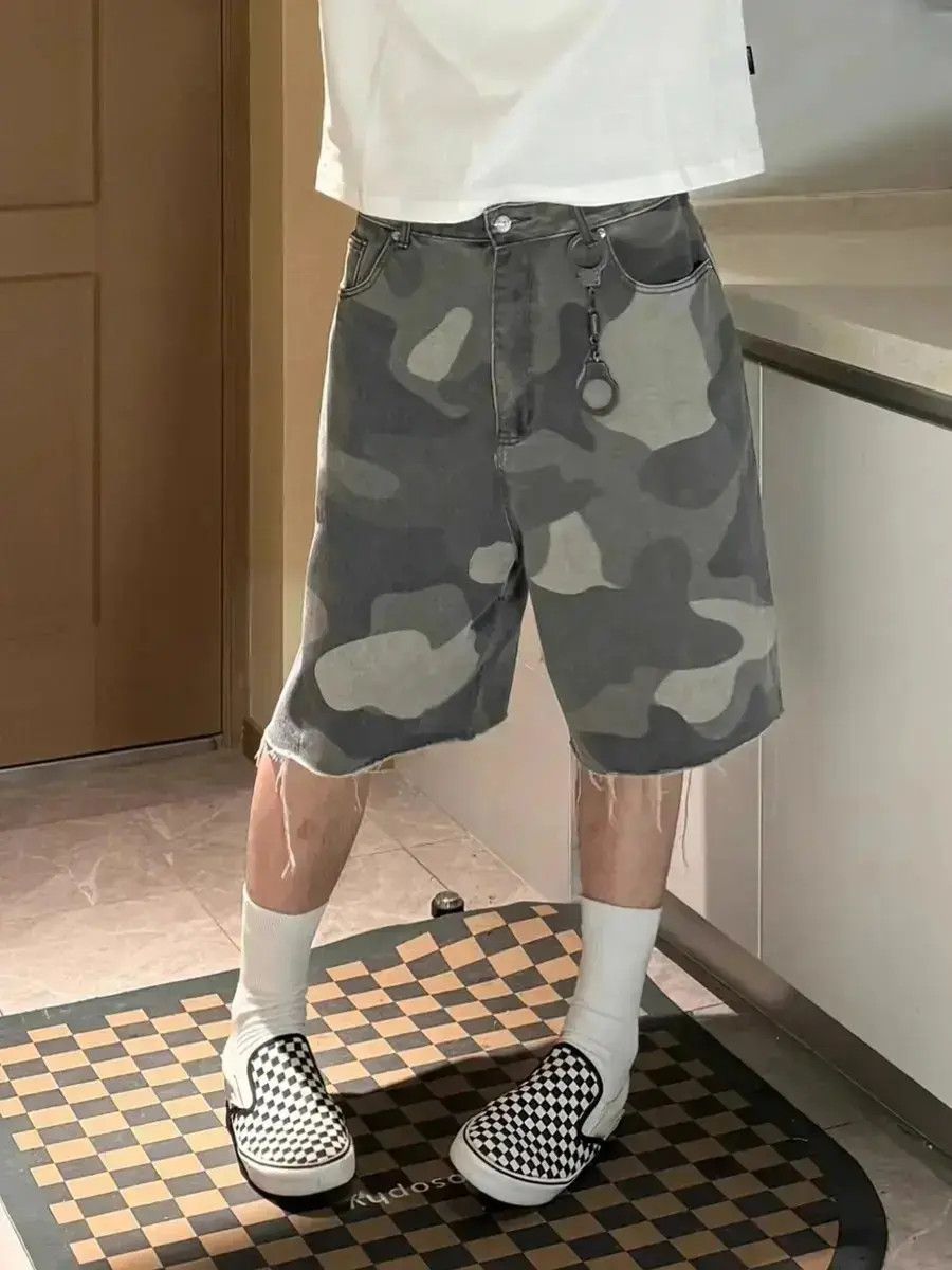 Japanese Brand Loose wide leg camouflage denim shorts Size US 32 / EU 48 - 3 Thumbnail