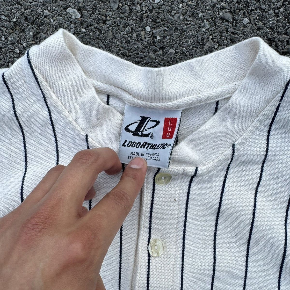 Vintage vintage atlanta braves pinstripe henley shirt Size US L / EU 52-54 / 3 - 5 Thumbnail