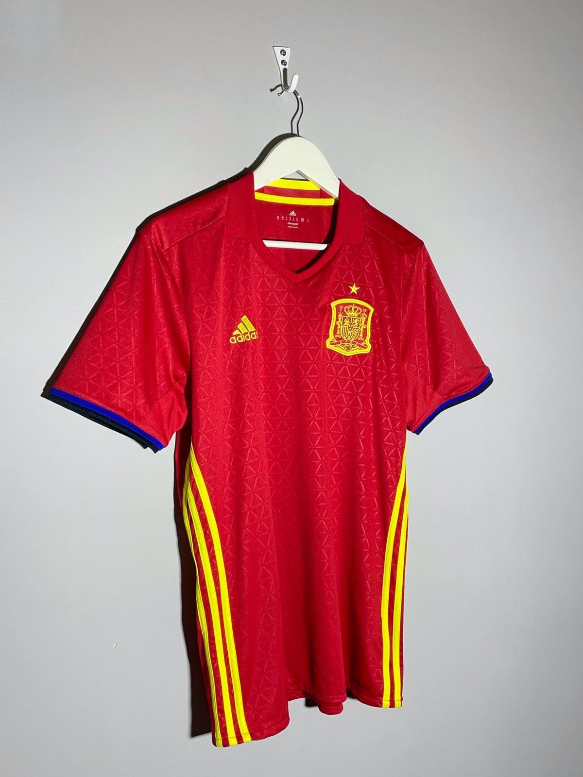 Adidas National Team Spain 2016 Adidas Home Y2k Football Shirt Size US M / EU 48-50 / 2 - 2 Thumbnail