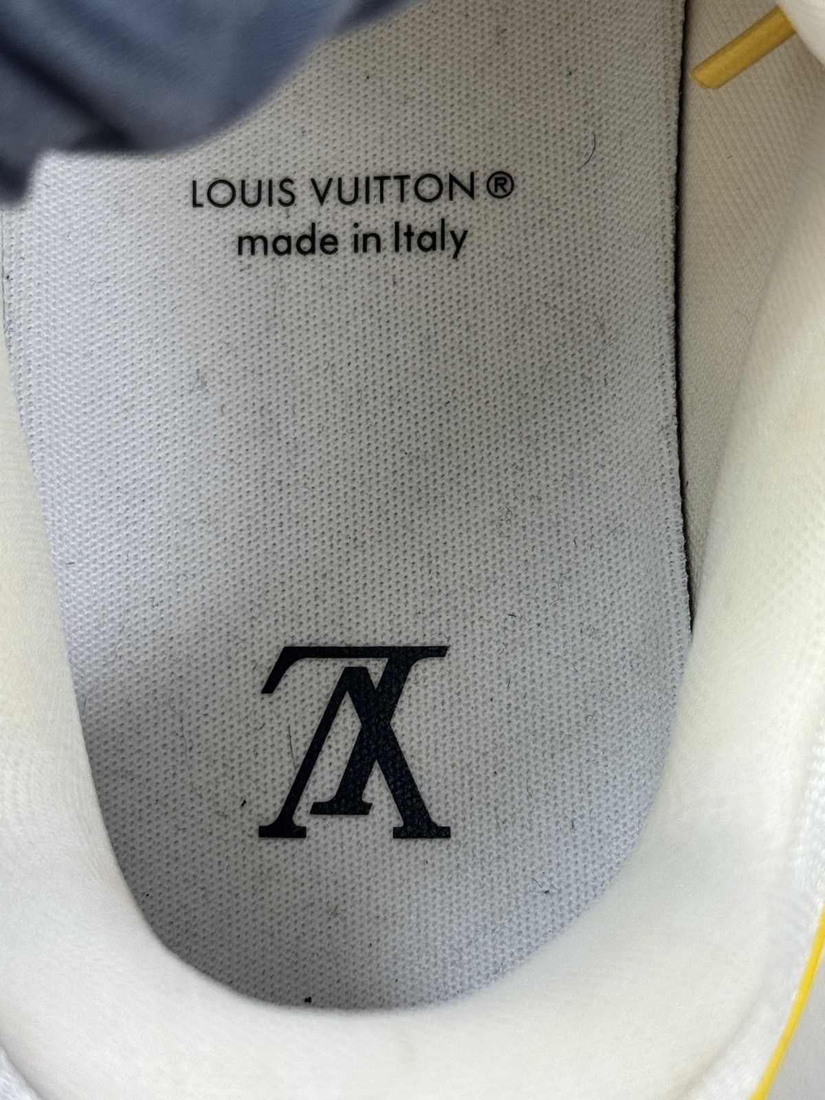 Louis Vuitton CLASSIC MONOGRAM SNEAKERS Size US 9 / EU 42 - 8 Thumbnail