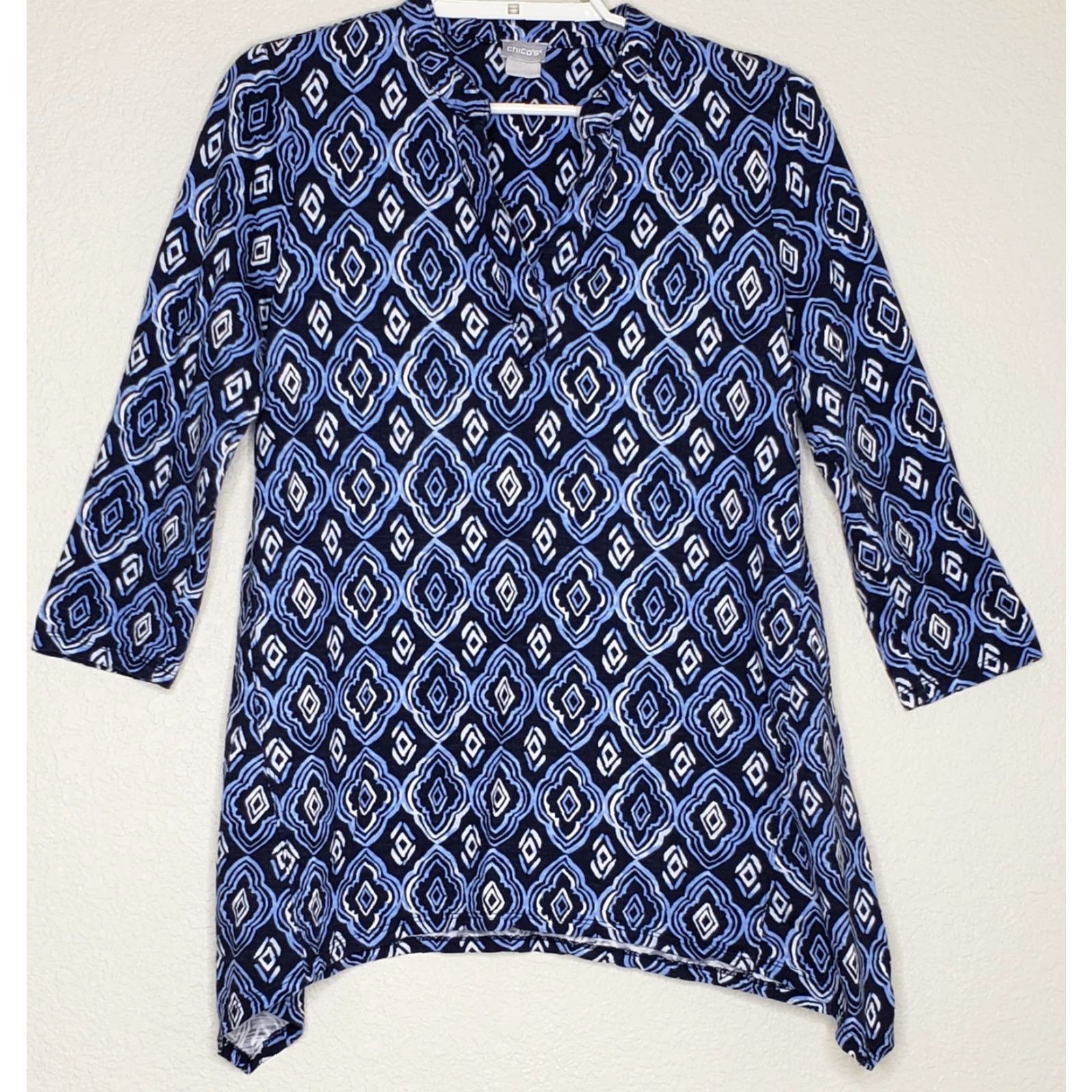 Vintage Chico’s Womens Top Blue V-Neck 3/4 Sleeve Asymmetrical Hem Size 0 Regular US Small Size S / US 4 / IT 40 - 2 Thumbnail