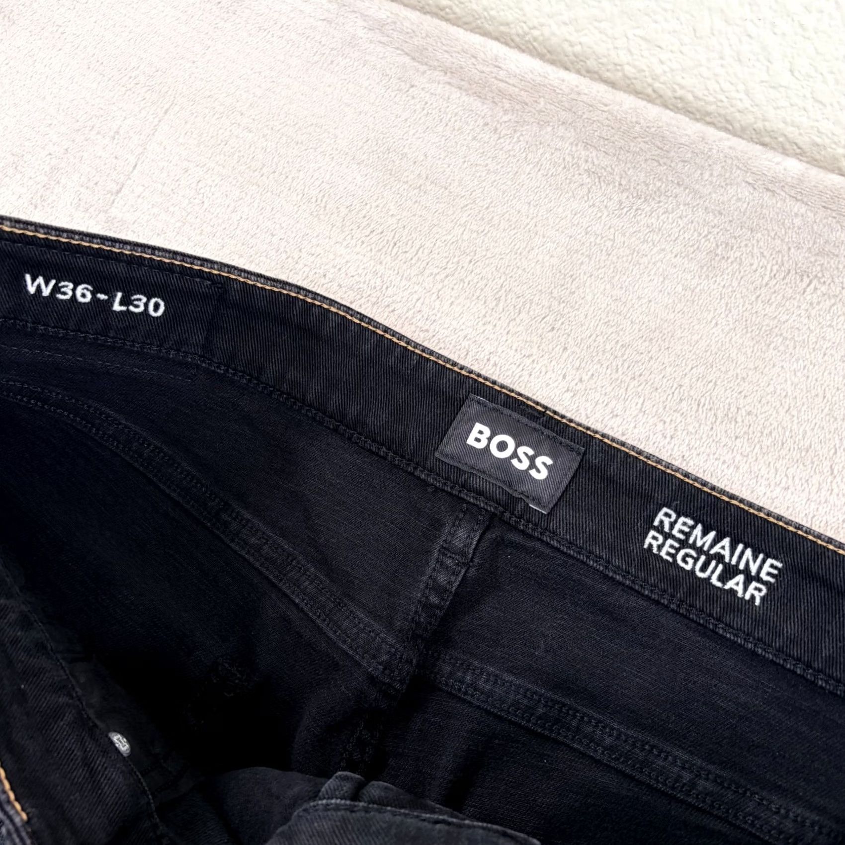 Hugo Boss HUGO BOSS Maine Regular-fit Jeans Black Wash 36x28 Mens Regular 5-Pocket Zipper Fly Stretch Denim Cotton Elastane Size US 36 / EU 52 - 3 Thumbnail