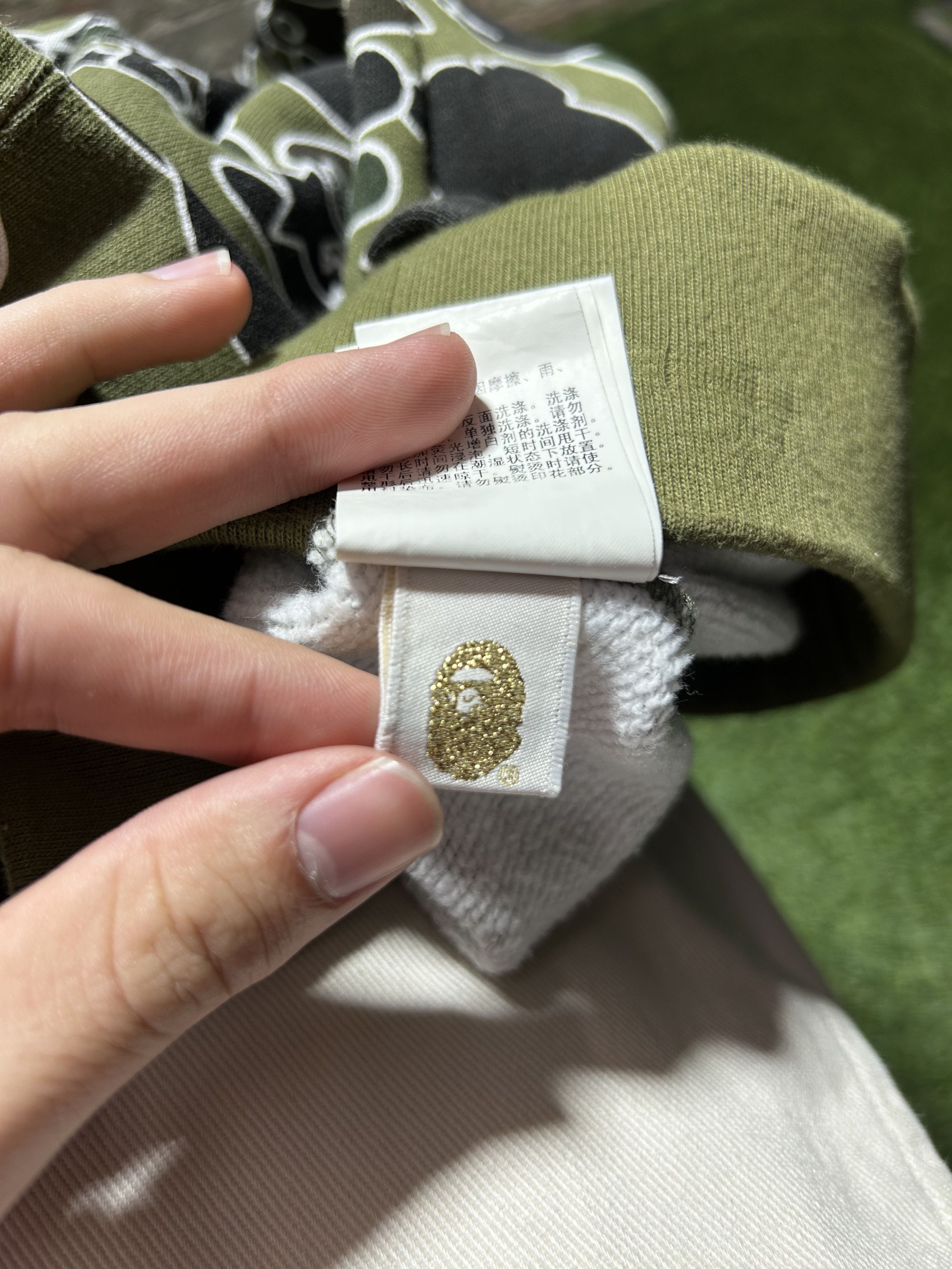 Bape Bape Green Psych Camo Shark Sweatpants Size US 30 / EU 46 - 6 Thumbnail