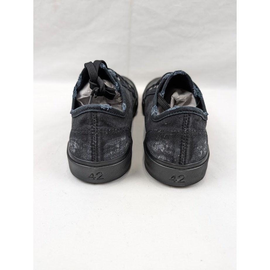 Balenciaga o1rshd1 Paris Low-Top Sneakers in Black Size US 9 / EU 42 - 19 Thumbnail