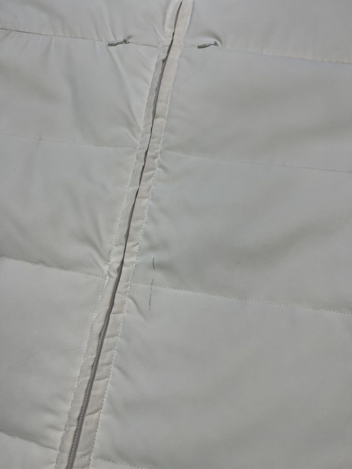 Burberry Burberry London Backpackable Puffer Down Jackbag Size US M / EU 48-50 / 2 - 21 Thumbnail
