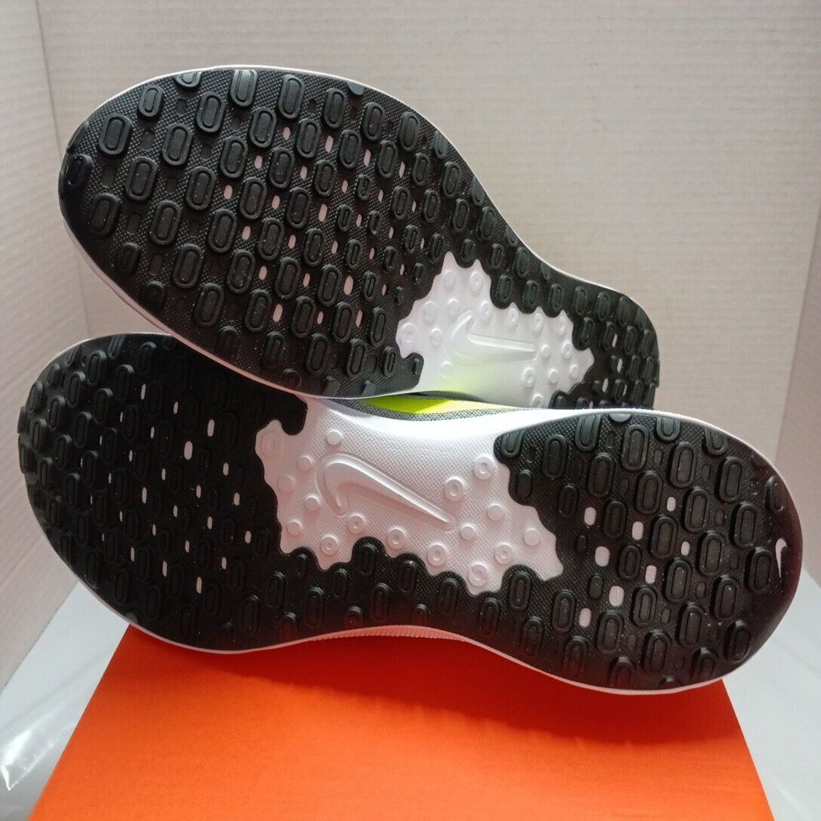 Nike Nike Revolution 7 Wolf Grey Volt Running Shoes Men’s Size 13 Size US 13 / EU 46 - 5 Thumbnail