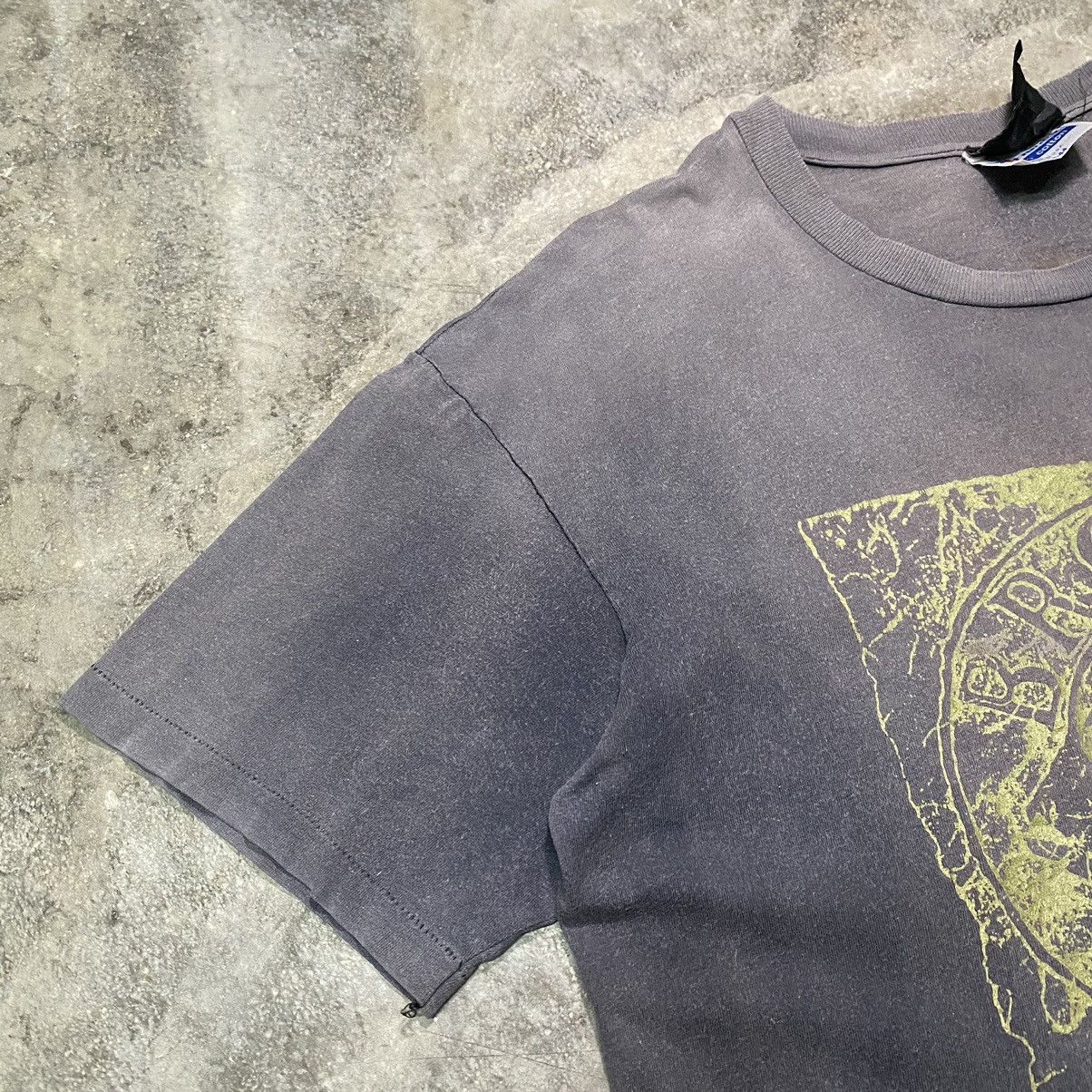 Vintage TRUE VINTAGE 80’s BRONZE AGE SKATE TEE FADED DISTRESSED Size US L / EU 52-54 / 3 - 4 Thumbnail