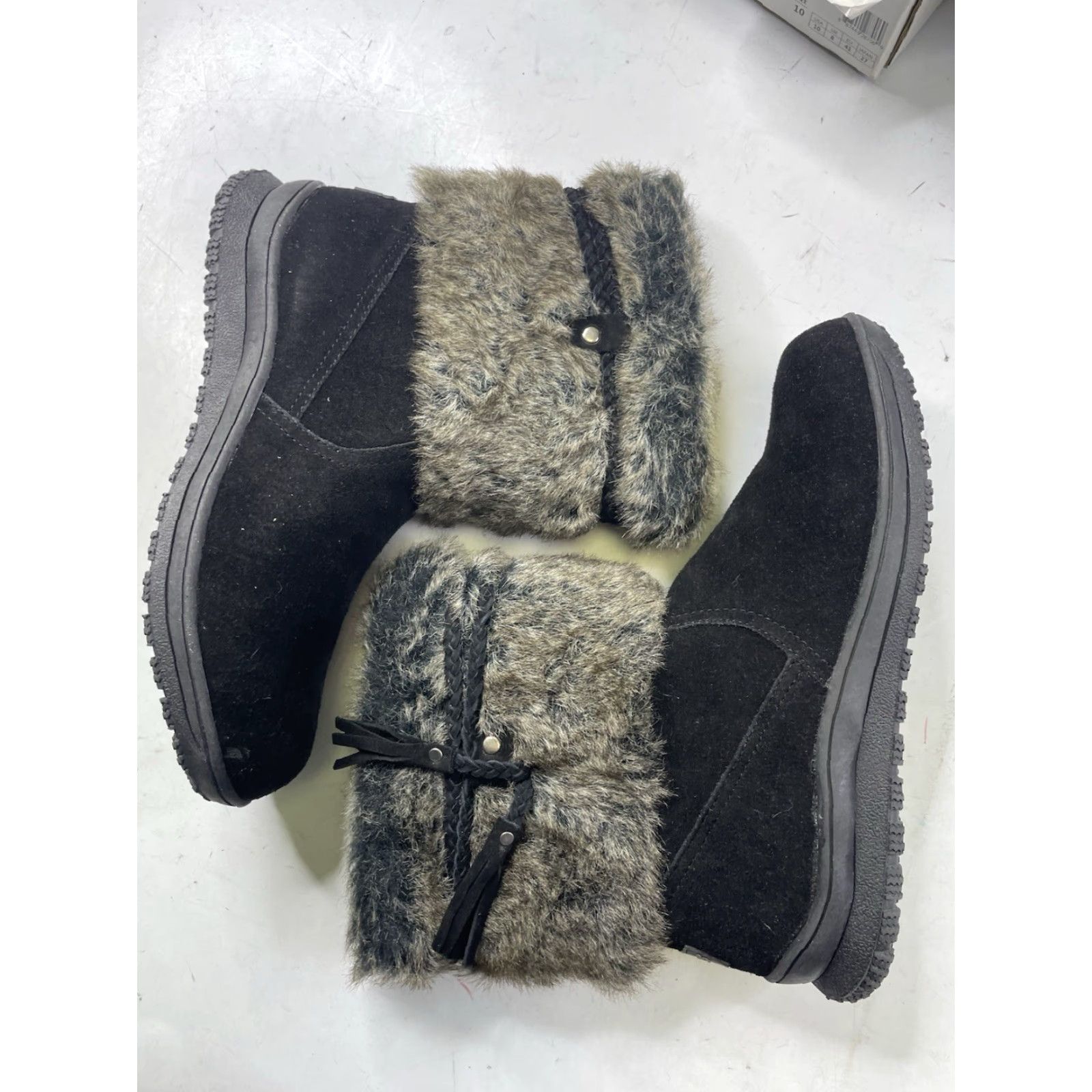 Minnetonka VINTAGE Minnetonka Boot Suede Everett Boots Black Leather #80080 Faux Fur Mid Calf Womens 10 Black Boots Womens Size US 10 / IT 40 - 7 Thumbnail