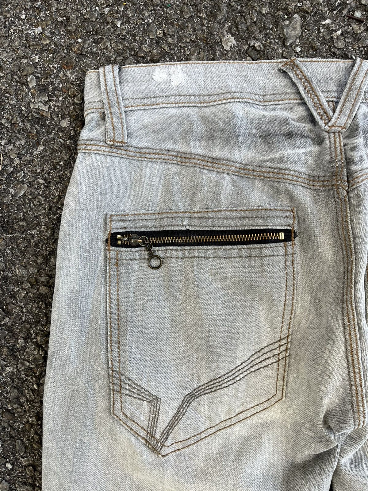 Nicole Club Distressed Zipper Denim Hideaways Nicole Club For Men Jeans Size US 29 - 12 Thumbnail