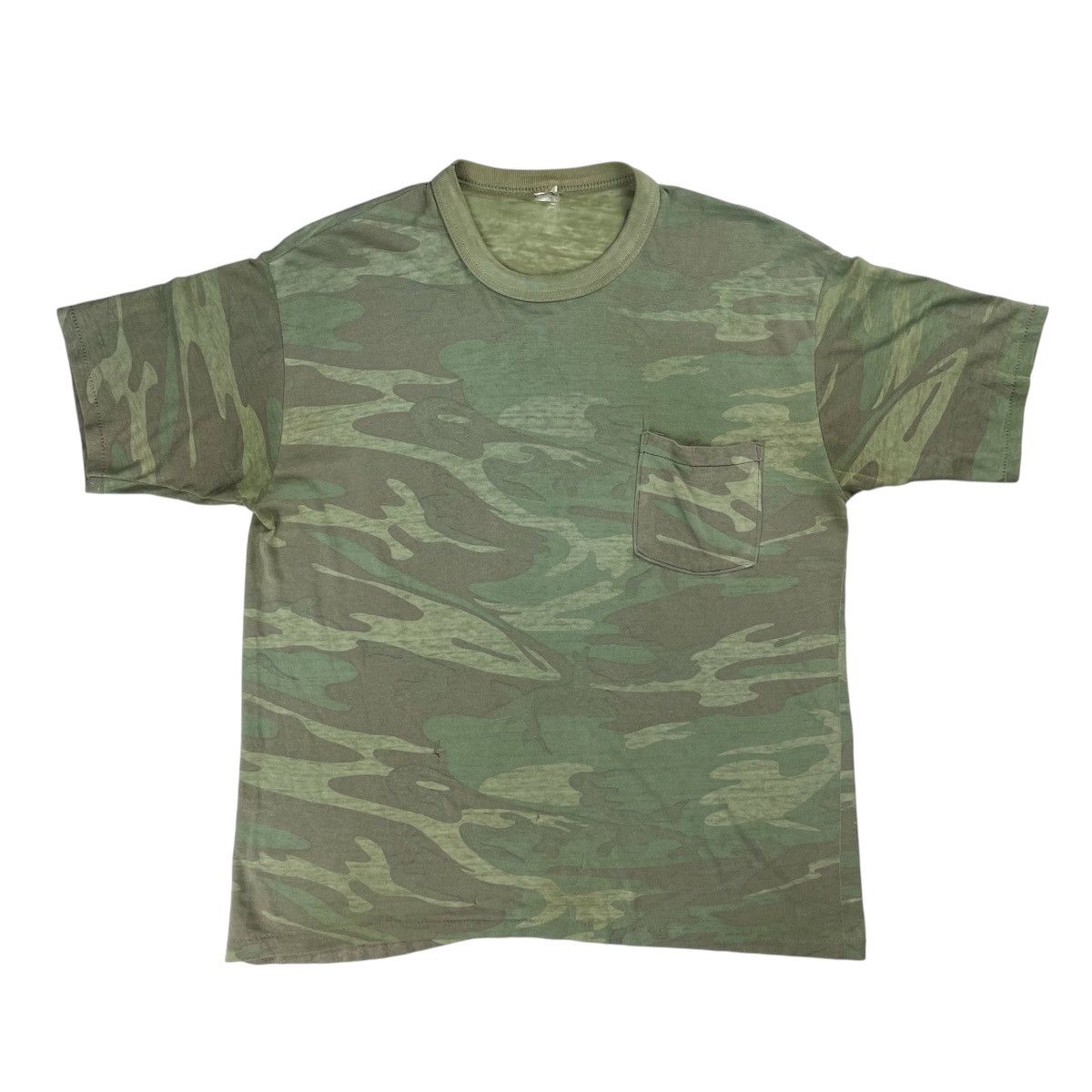 Vintage VINTAGE 70'S CAMO POCKET T-SHIRT Size US L / EU 52-54 / 3 - 2 Thumbnail