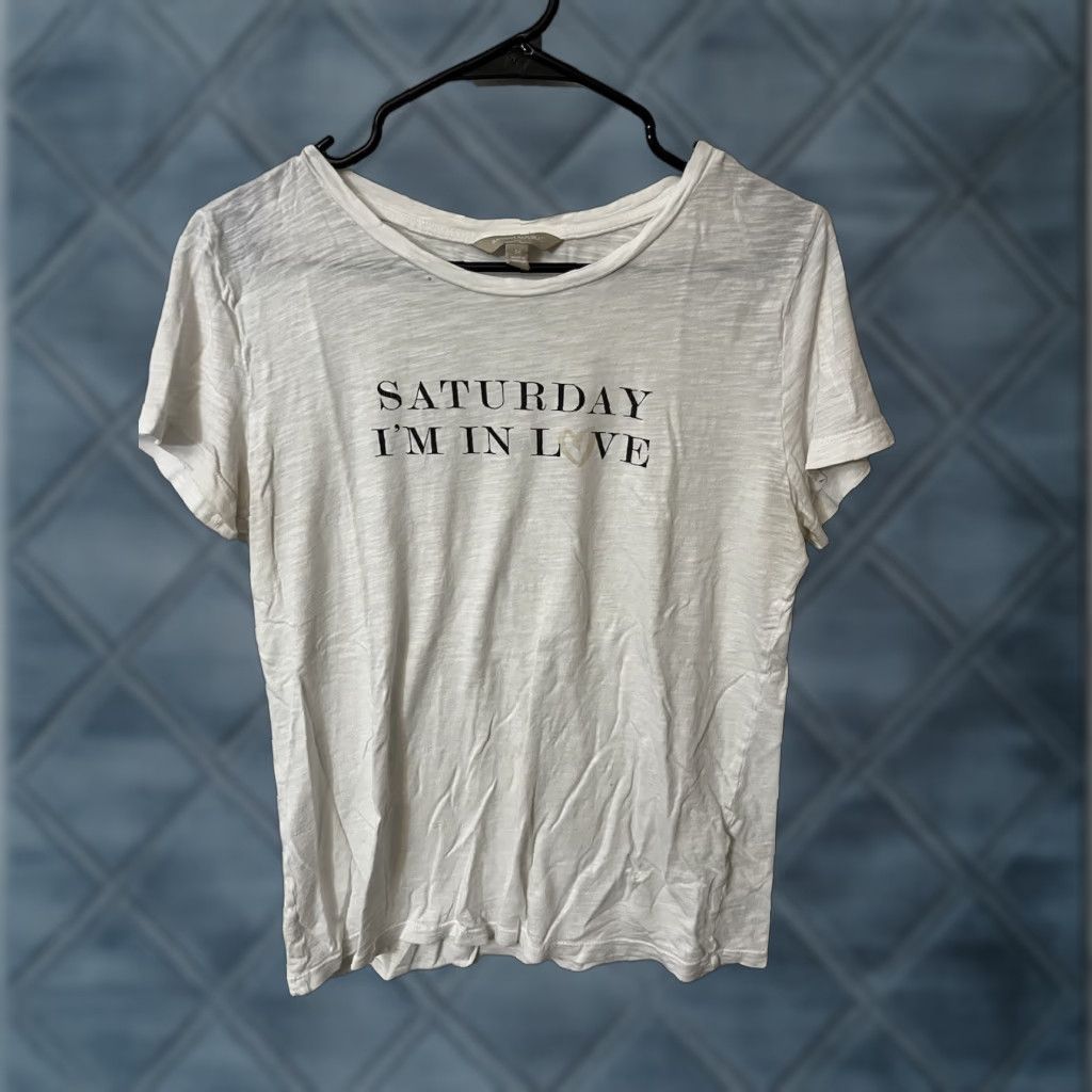 Banana Republic VINTAGE Banana Republic Women's T-Shirt Medium White "Saturday I’m In Love" Size M / US 6-8 / IT 42-44 - 1 Thumbnail