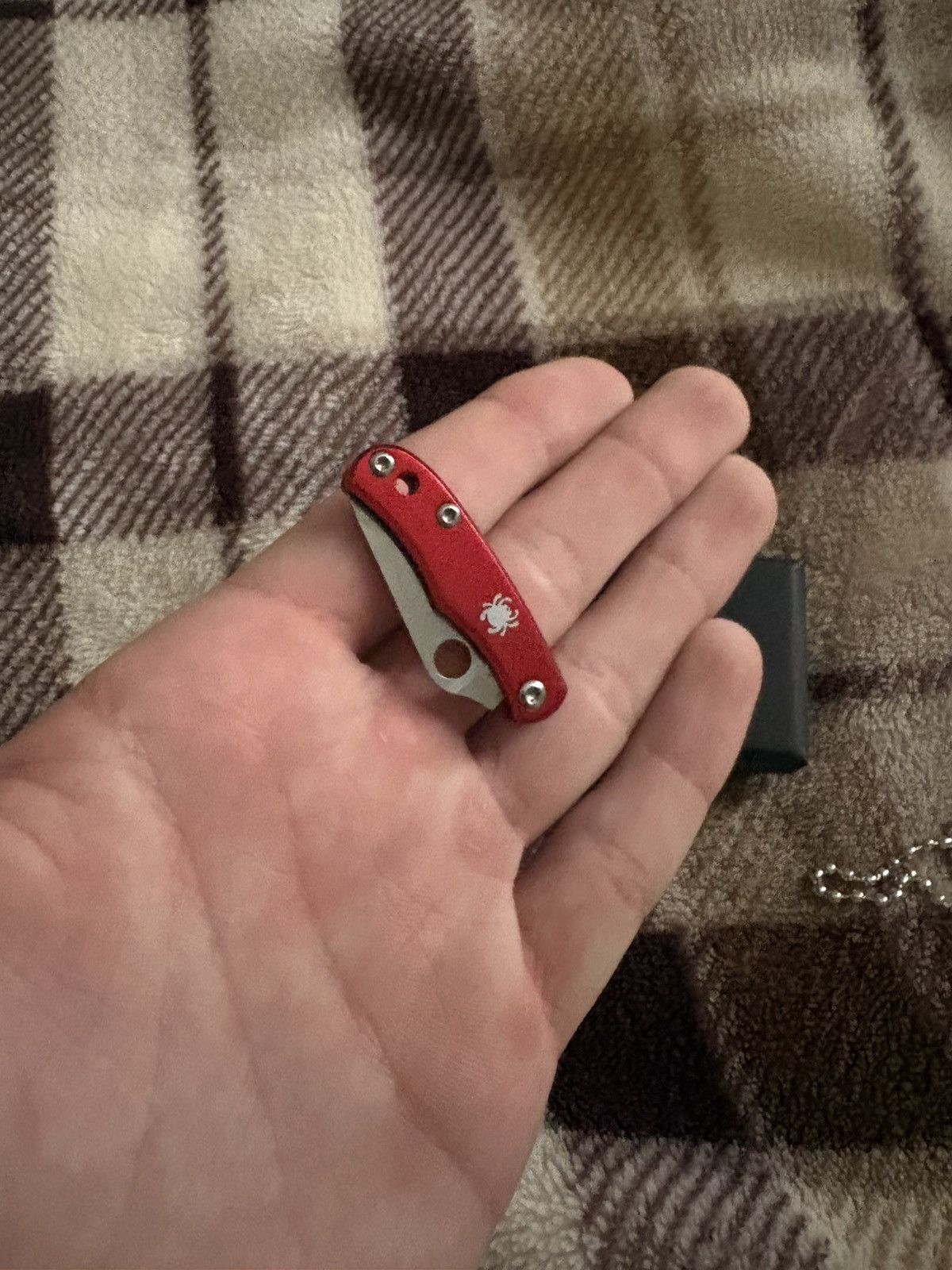 Supreme Supreme Spyder Co Bug Knife Red OS Size ONE SIZE - 2 Thumbnail