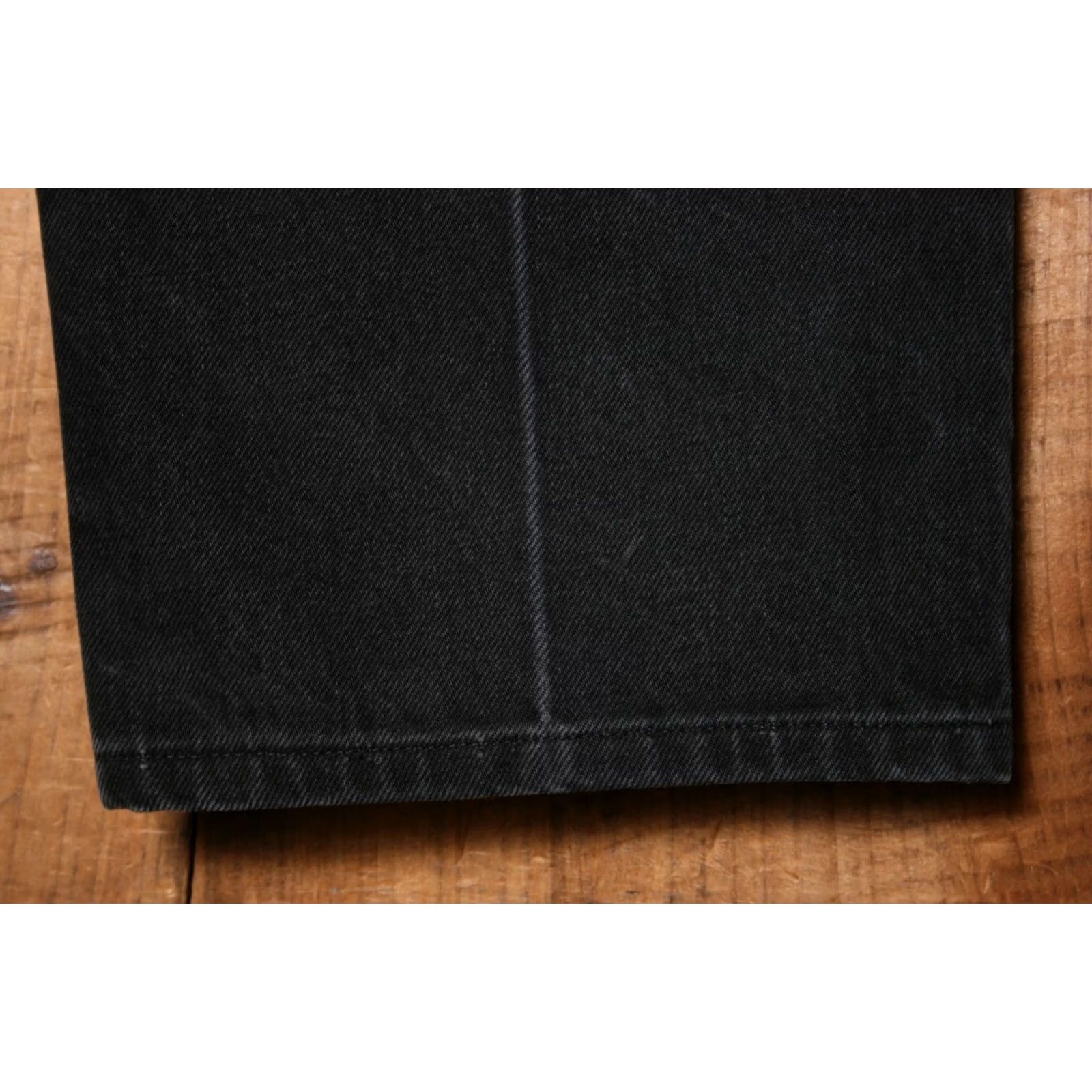 Versace VINTAGE Versace Jeans Mens Black Denim Jeans 32x29 Straight Rise Mid Button Fly 32 Inseam 29 Black Denim Cotton Italy Brand Versace Size US 32 / EU 48 - 6 Thumbnail