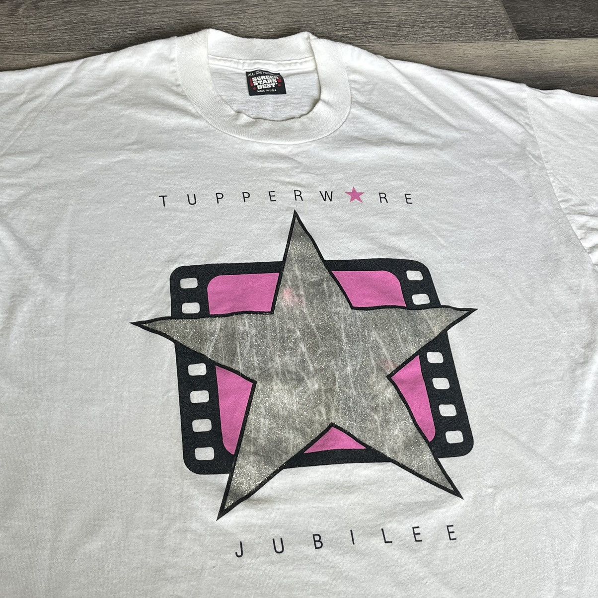 Other × Vintage Vintage 1990s Tupperware Jubilee Glitter Star Logo Tee Shirt Size US XL / EU 56 / 4 - 2 Thumbnail