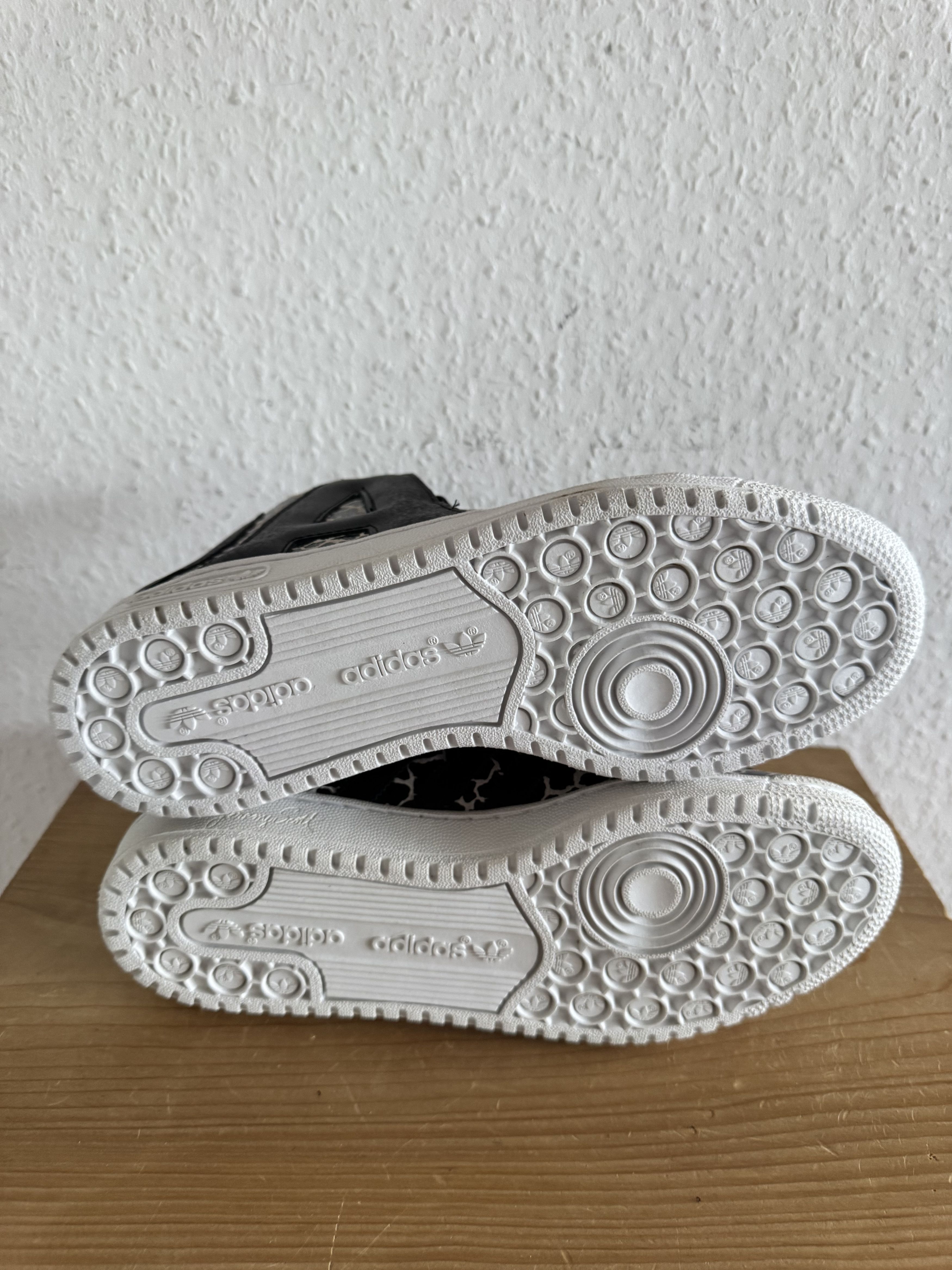 Adidas × Jeremy Scott JS Letters Giraffe Size US 7.5 / EU 40-41 - 12 Thumbnail