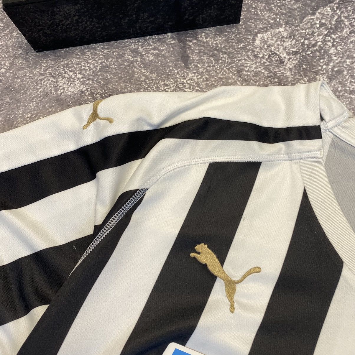 Puma Vintage Puma New Castle United Team Football Jersey Size US XXL / EU 58 / 5 - 4 Thumbnail