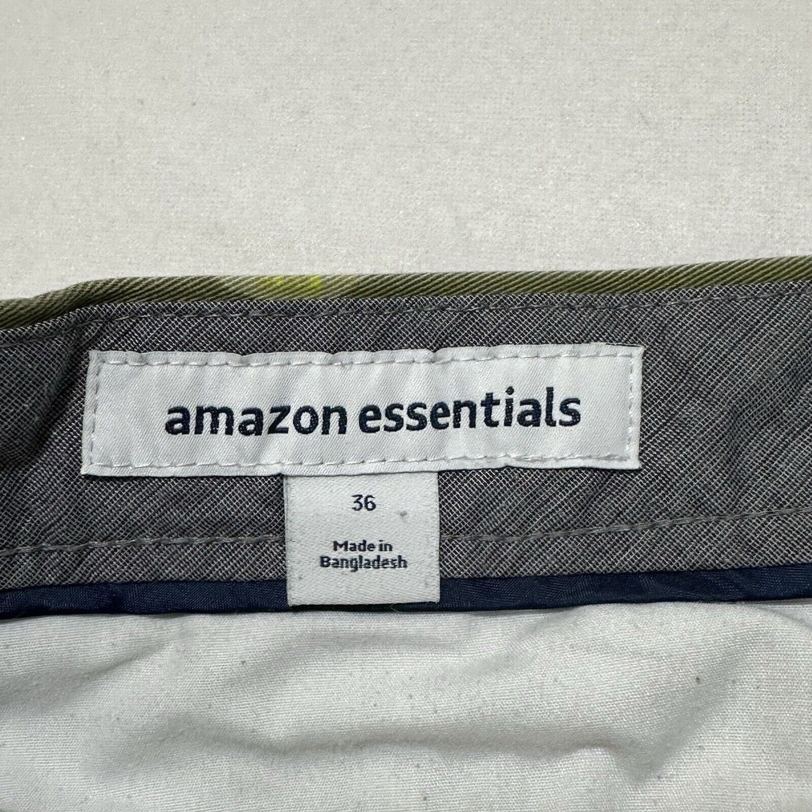 Other Amazon Essentials 36 Kiwi Chino Shorts 8" Fruit Pattern Size US 36 / EU 52 - 6 Thumbnail