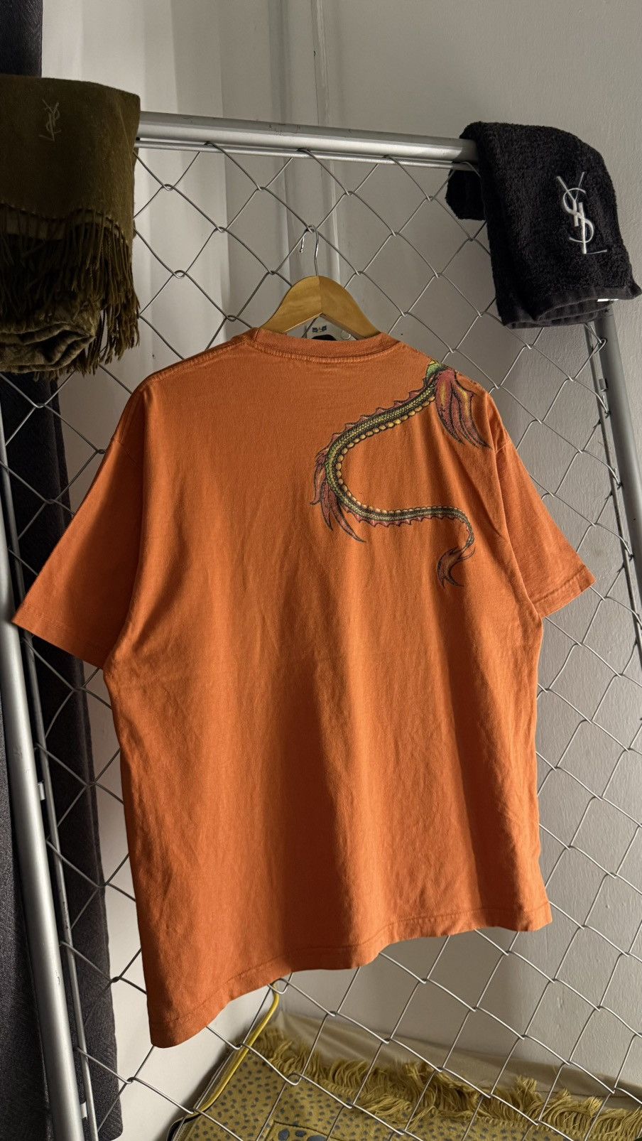 Guess Vintage Guess USA Dragon Print Wrap Around Tee Made In USA Size US L / EU 52-54 / 3 - 4 Thumbnail