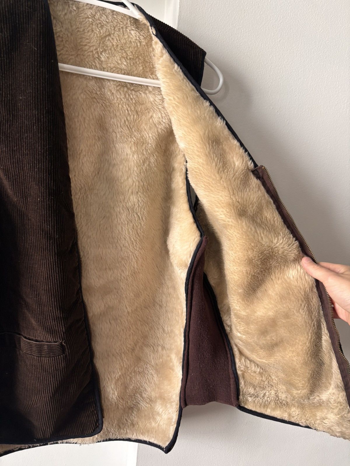 Vintage Vintage Brown Corduroy Shearling Vest Size US L / EU 52-54 / 3 - 3 Thumbnail