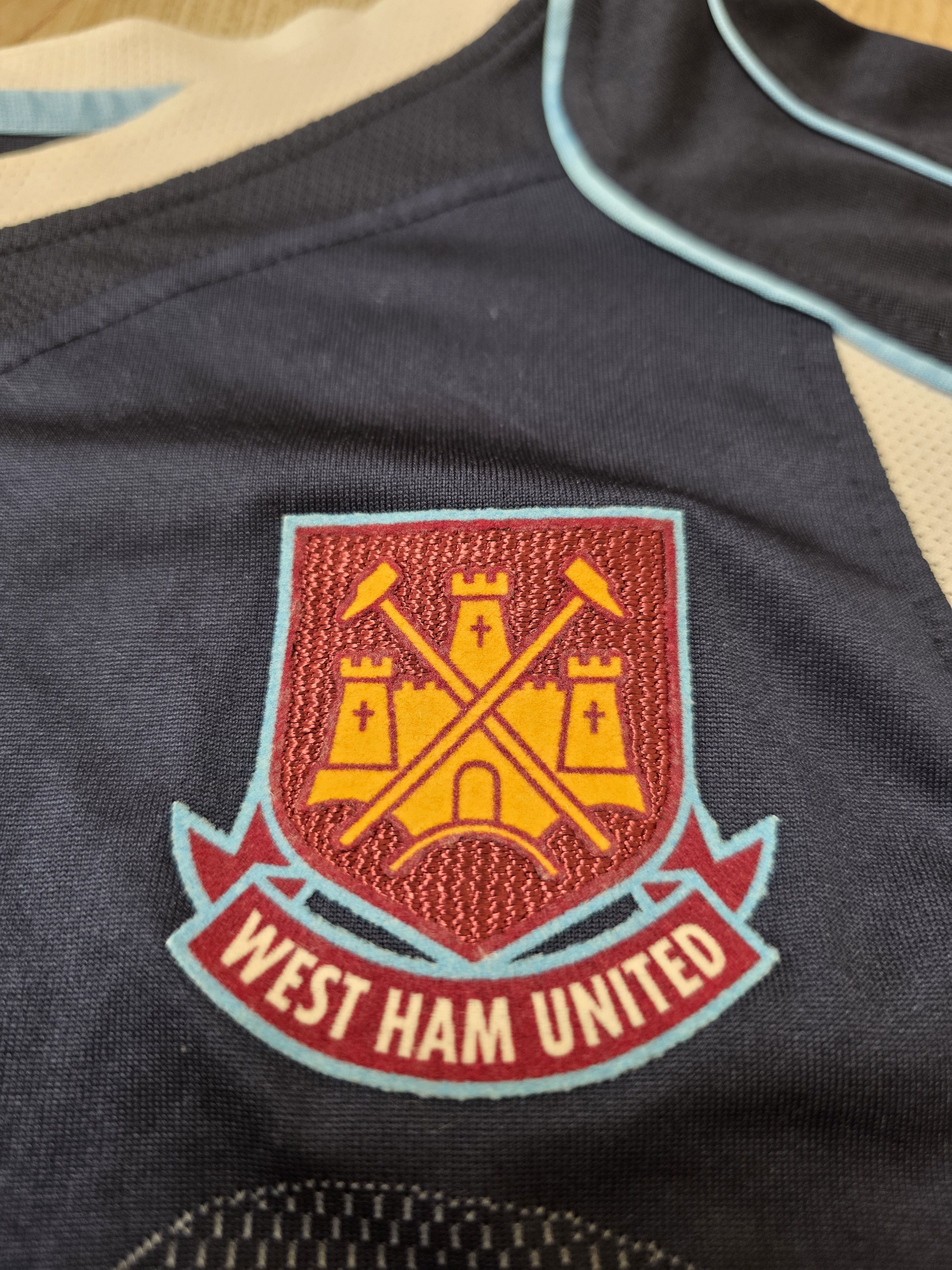 Vintage WEST HAM UNITED 2006 2007 AWAY FOOTBALL SHIRT SOCCER JERSEY Size US M / EU 48-50 / 2 - 4 Thumbnail