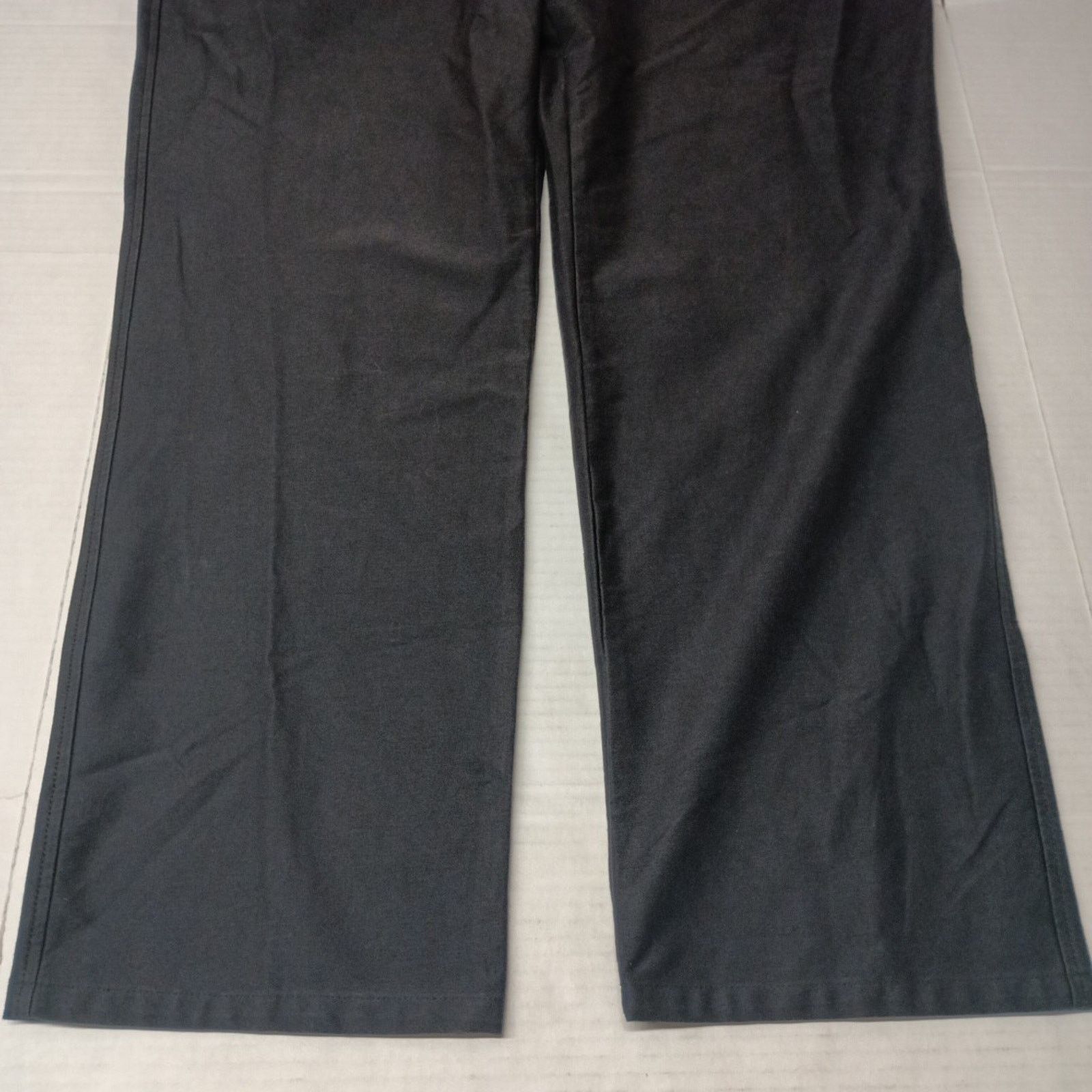 Dockers Dockers Comfort Knit Chino Pants Men's Size 46x34 Black Size US 44 / EU 60 - 3 Thumbnail