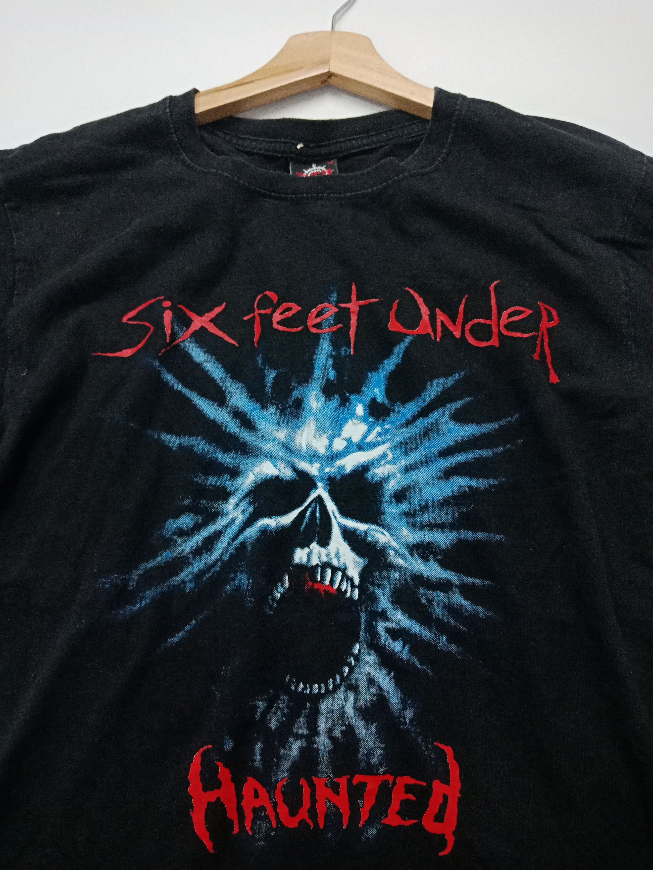 Band Tees Six Feet Under Haunted #C Size US M / EU 48-50 / 2 - 4 Thumbnail