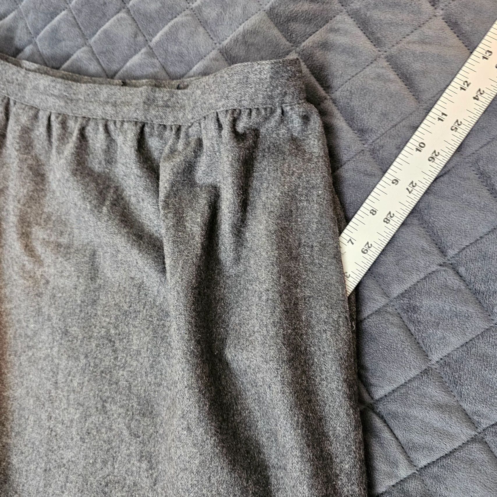 Vintage Pencil Skirt 12 Gray Wool Blend Straight Long Career Business Zipper Back Women Skirt Adult Regular Gray Size 34" / US 12 / IT 48 - 7 Thumbnail