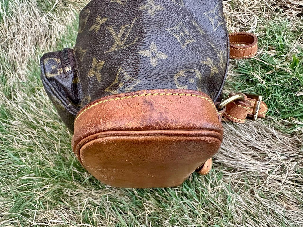 Louis Vuitton Authentic Louis Vuitton Monogram Canvas Montsouris Mini Bag Size ONE SIZE - 17 Thumbnail