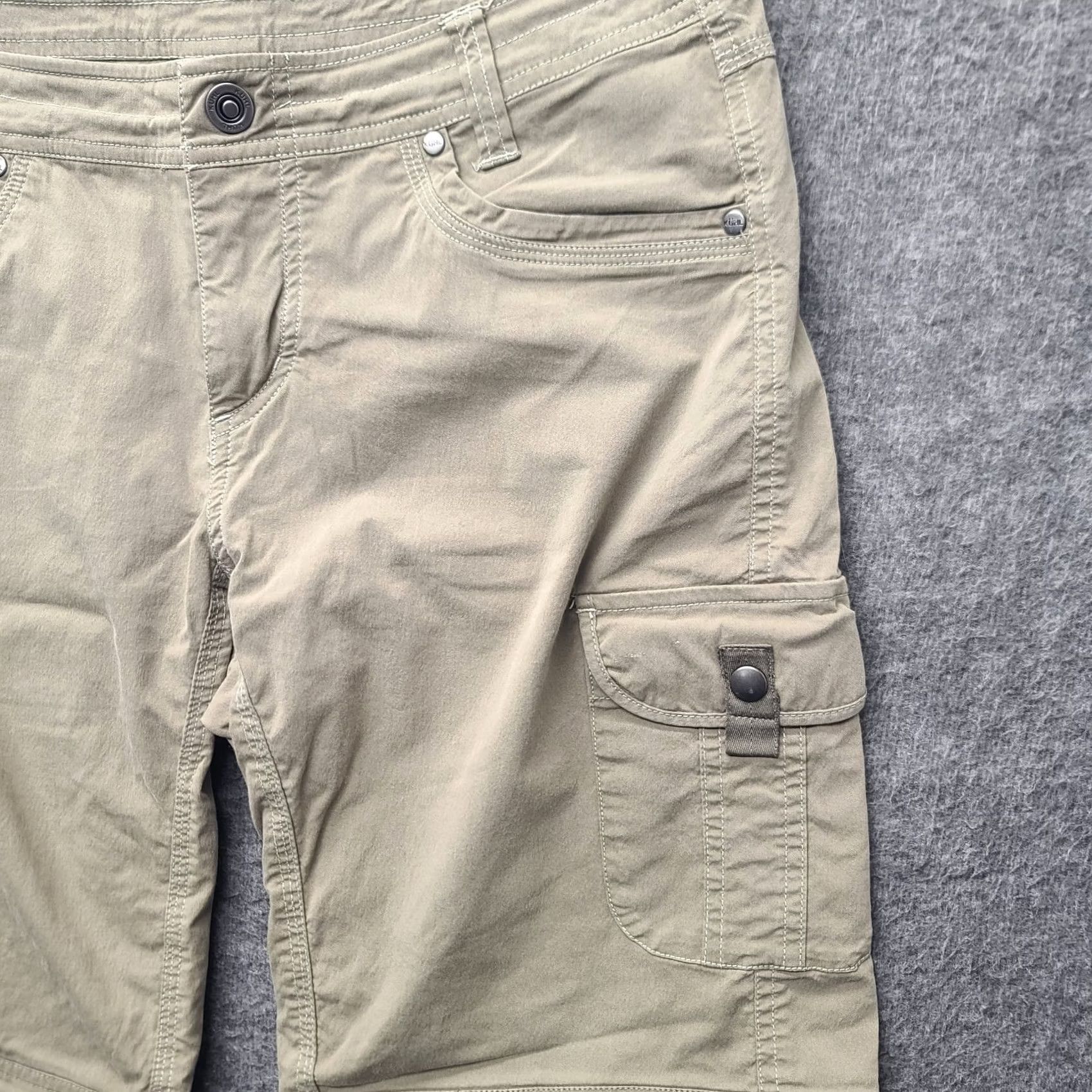 Vintage Kuhl Shorts Womens 10 Renegade Cargo Relaxed Fit Utility Outdoors Hiking Beige Cotton Nylon Spandex Blended Fabric Pockets Quick Dry Size 32" / US 10 / IT 46 - 6 Thumbnail