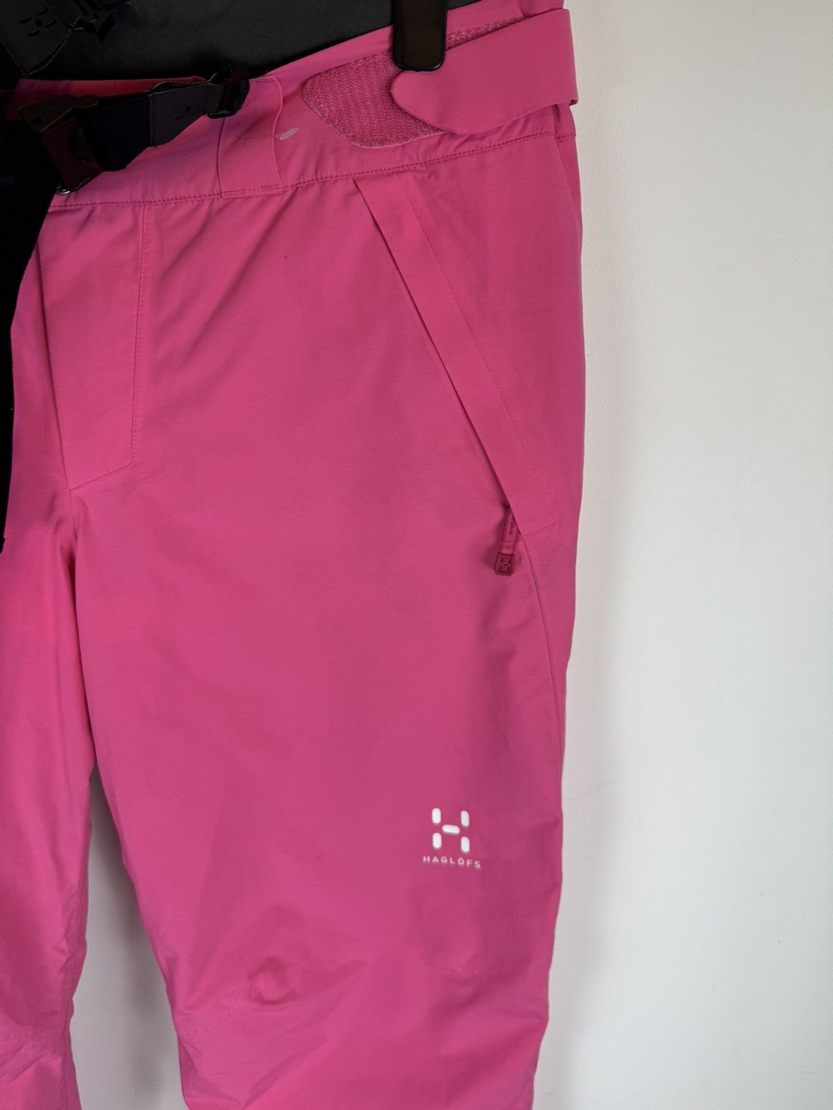 Haglofs Woman’s Haglofs Gore-Tex Ski Pants Size 32" / US 10 / IT 46 - 3 Thumbnail