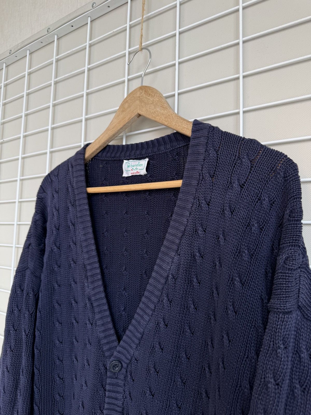 Benetton Benetton Cable Knit V-Neck Cardigan Mens Size L/XL Vintage Size US XL / EU 56 / 4 - 4 Thumbnail