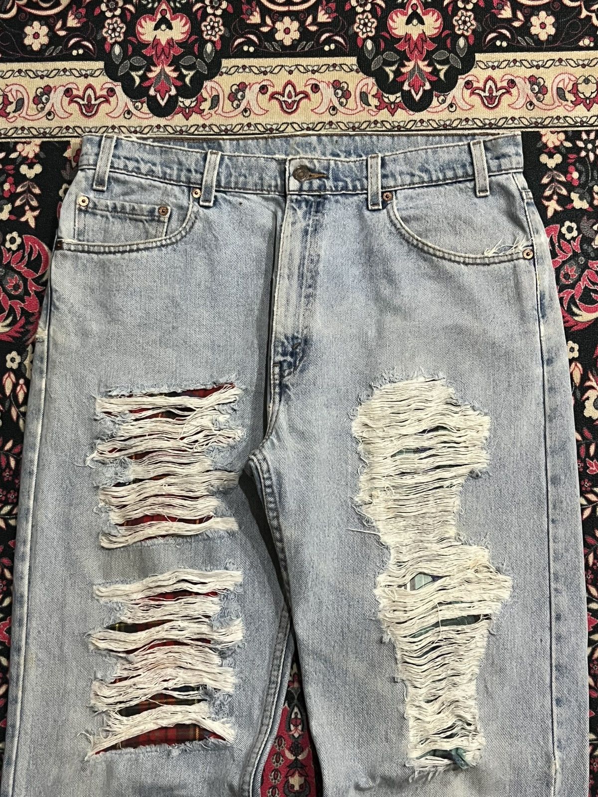 Vintage Vintage 90s Levi’s 505 Batwing Regular Straight Trashed Jean Size US 36 / EU 52 - 4 Thumbnail