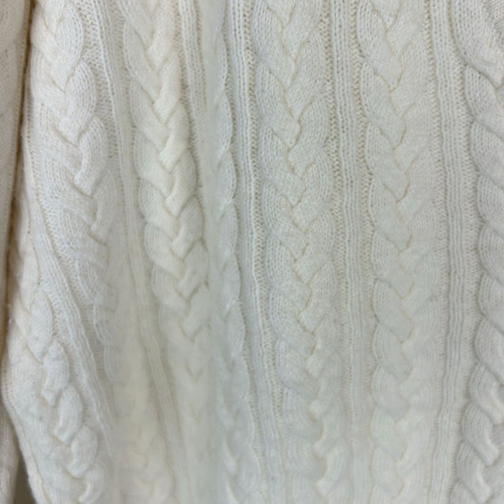 Eddie Bauer Eddie Bauer Sweater Womens M Ivory Cable Knit Ruffle Neckline V-Neck Long Sleeve Pullover Casual Knit Classic Fit Size M / US 6-8 / IT 42-44 - 5 Thumbnail