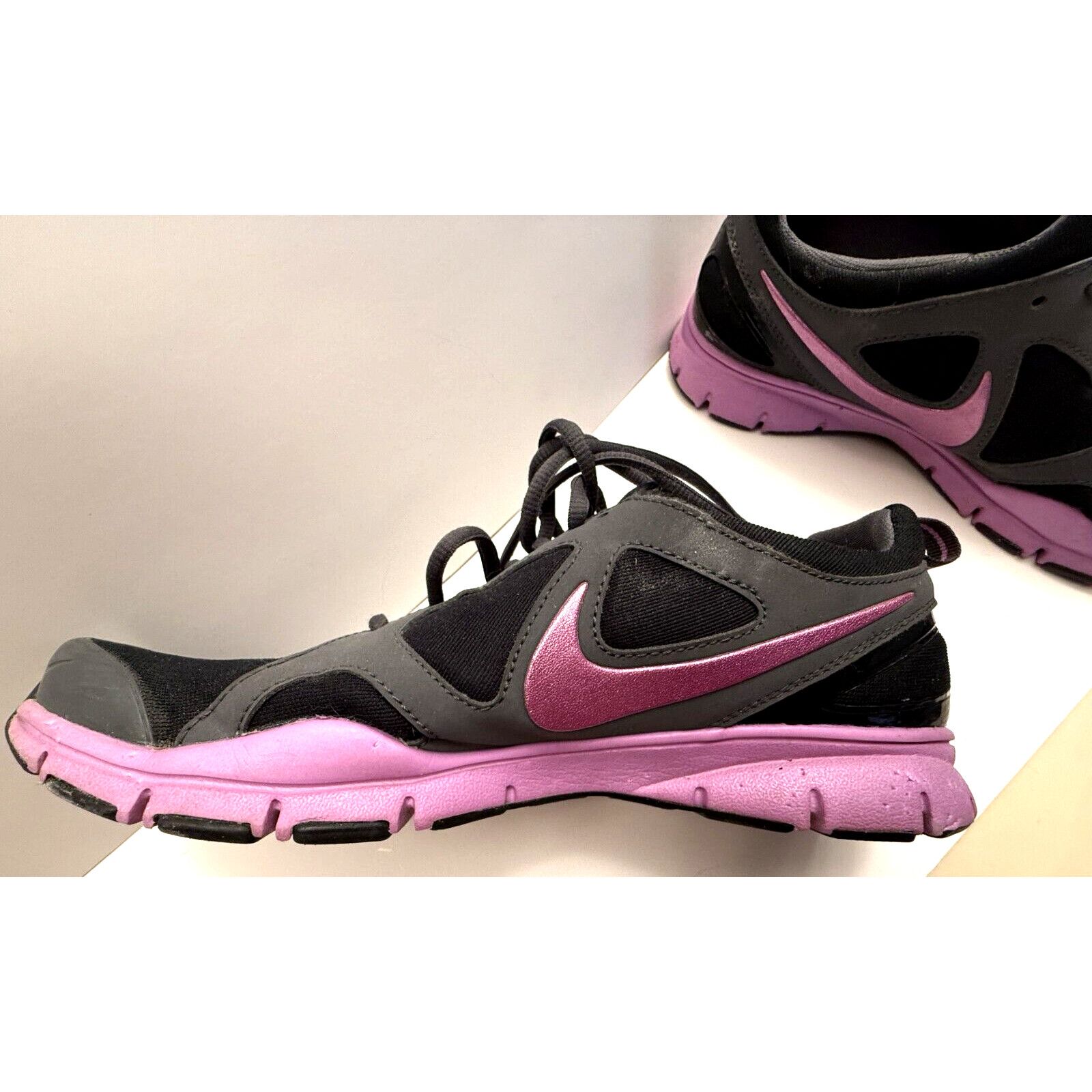 Nike Nike In Season TR 2 Training Shoe Womens size 10 Gray Pink Size US 10 / IT 40 - 9 Thumbnail