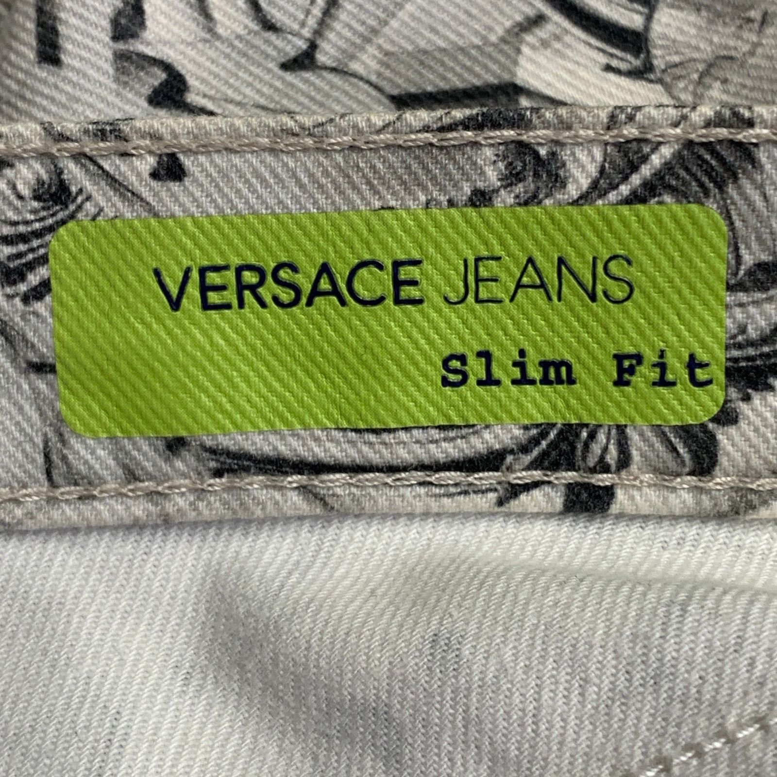 Versace VERSACE JEANSWhite Grey Logo Print Cotton Slim Tapered Jeans Size US 30 / EU 46 - 10 Thumbnail