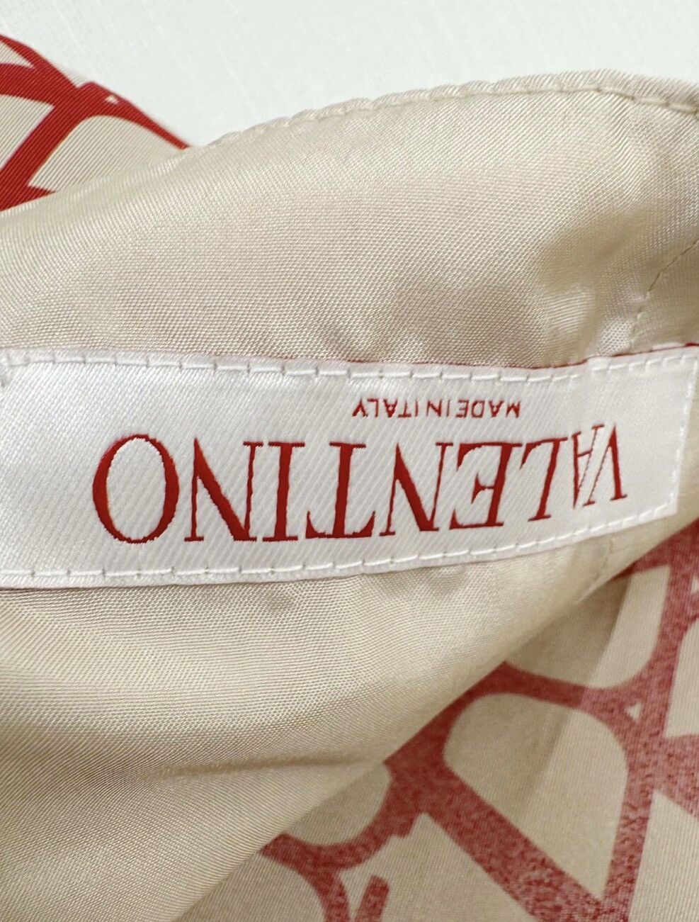 Valentino Valentino's brand new printed shorts Size 36" / US 14 / IT 50 - 2 Thumbnail