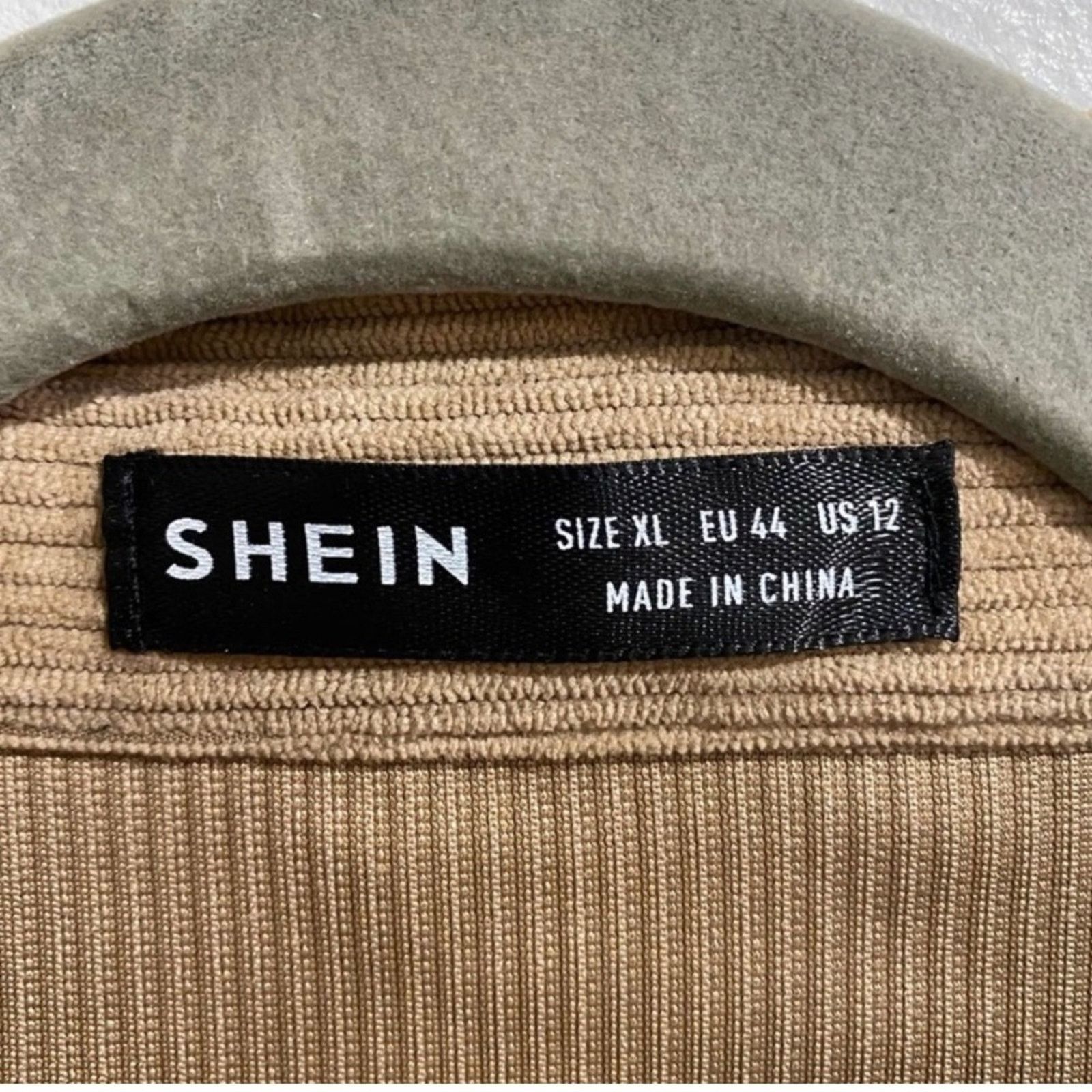 Shein Trendy Shein Tan Utility Jumpsuit Short Sleeve Belted Size 34" / US 12 / IT 48 - 5 Thumbnail